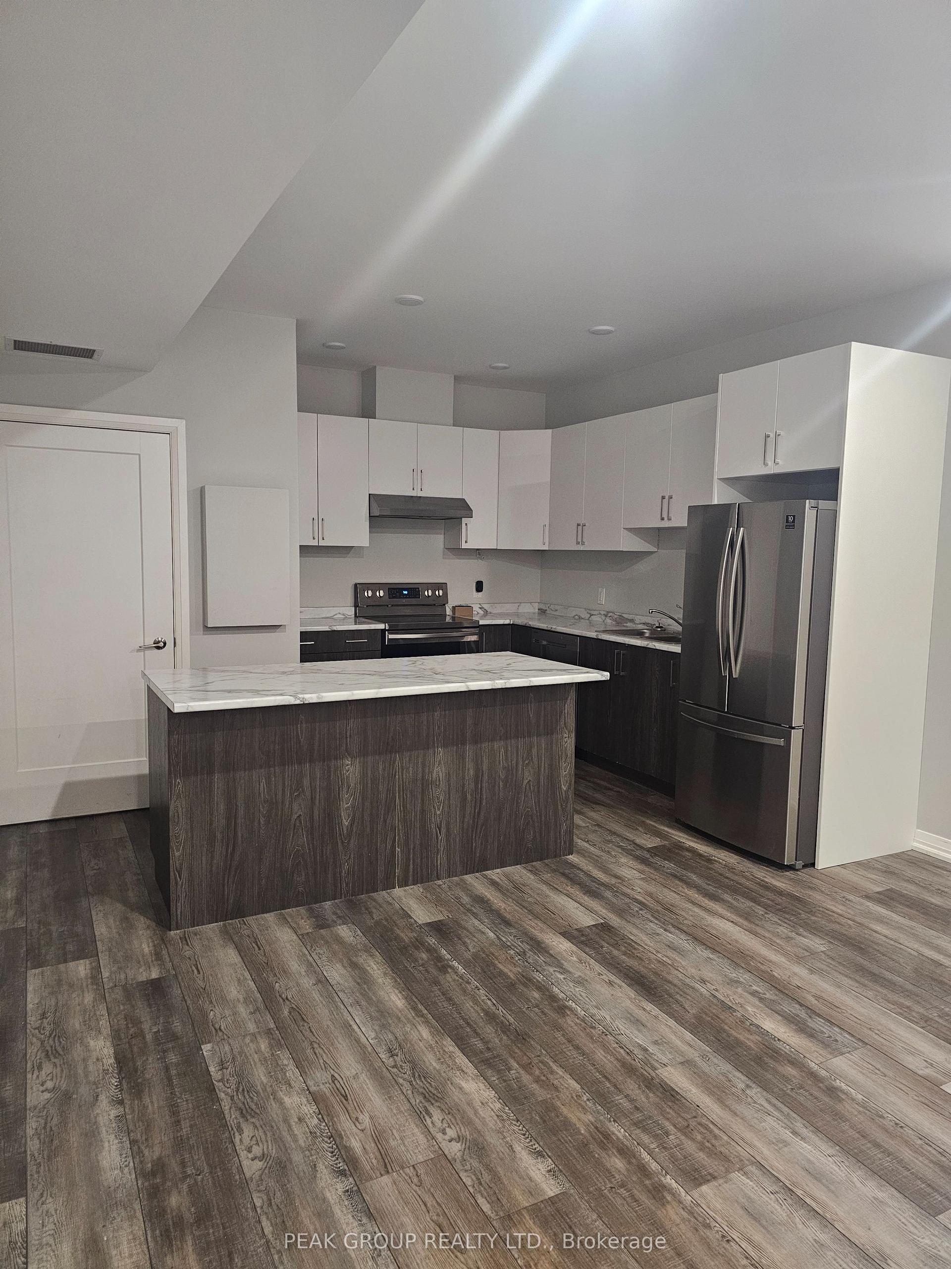 5932 Dorchester Road W, Niagara Falls — Detached for lease, photo 1
