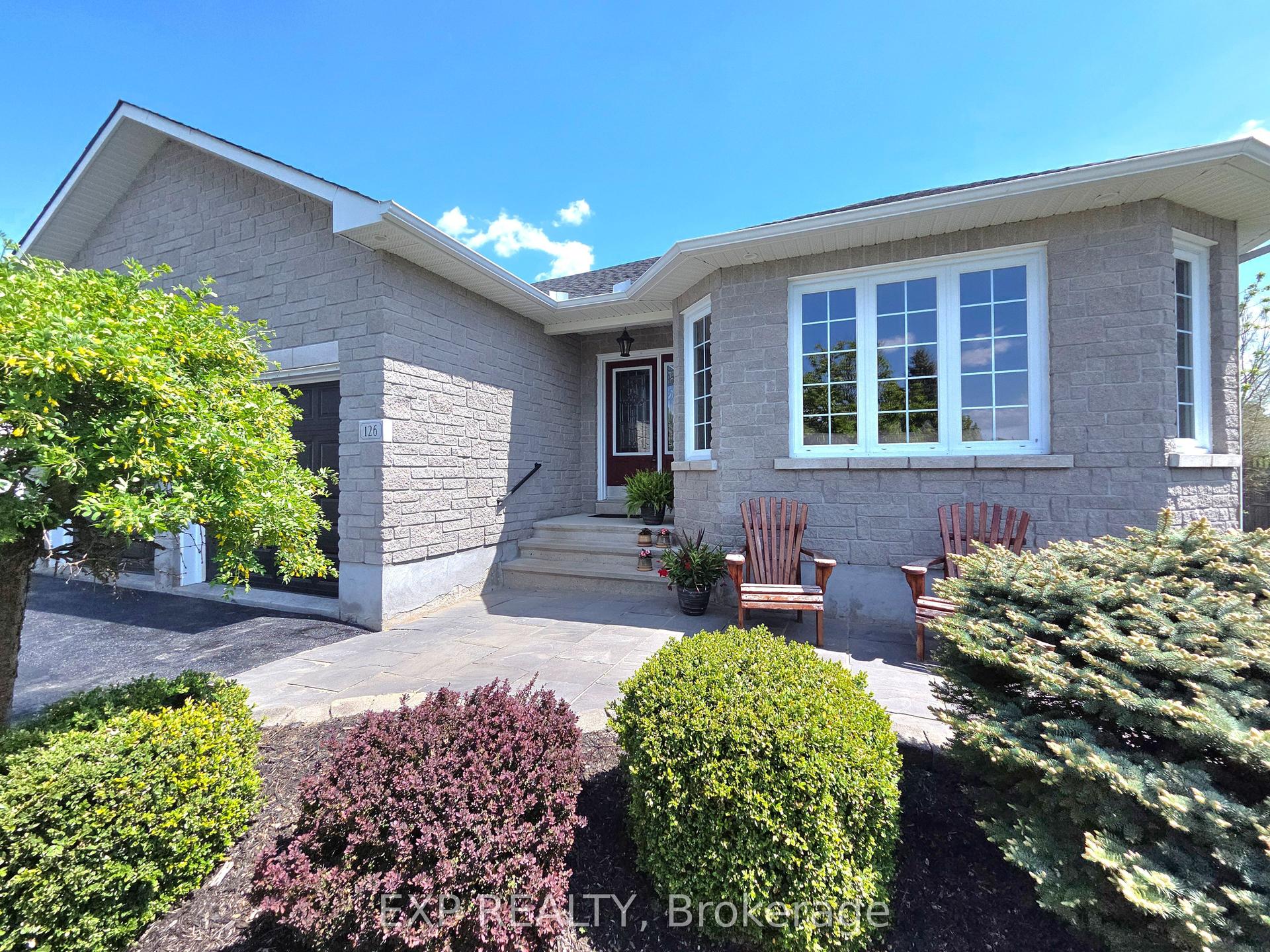 126 Metcalfe Drive — photo 1