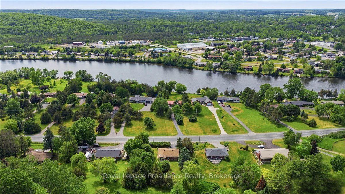 68 Riverside Parkway, Quinte West — Detached for sale, photo 1
