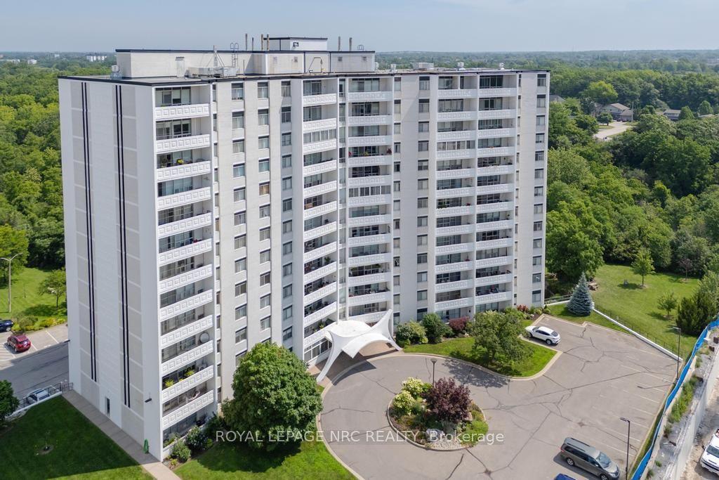15 Towering Heights Boulevard 1301 #1301, St. Catharines — Condo for sale, photo 1