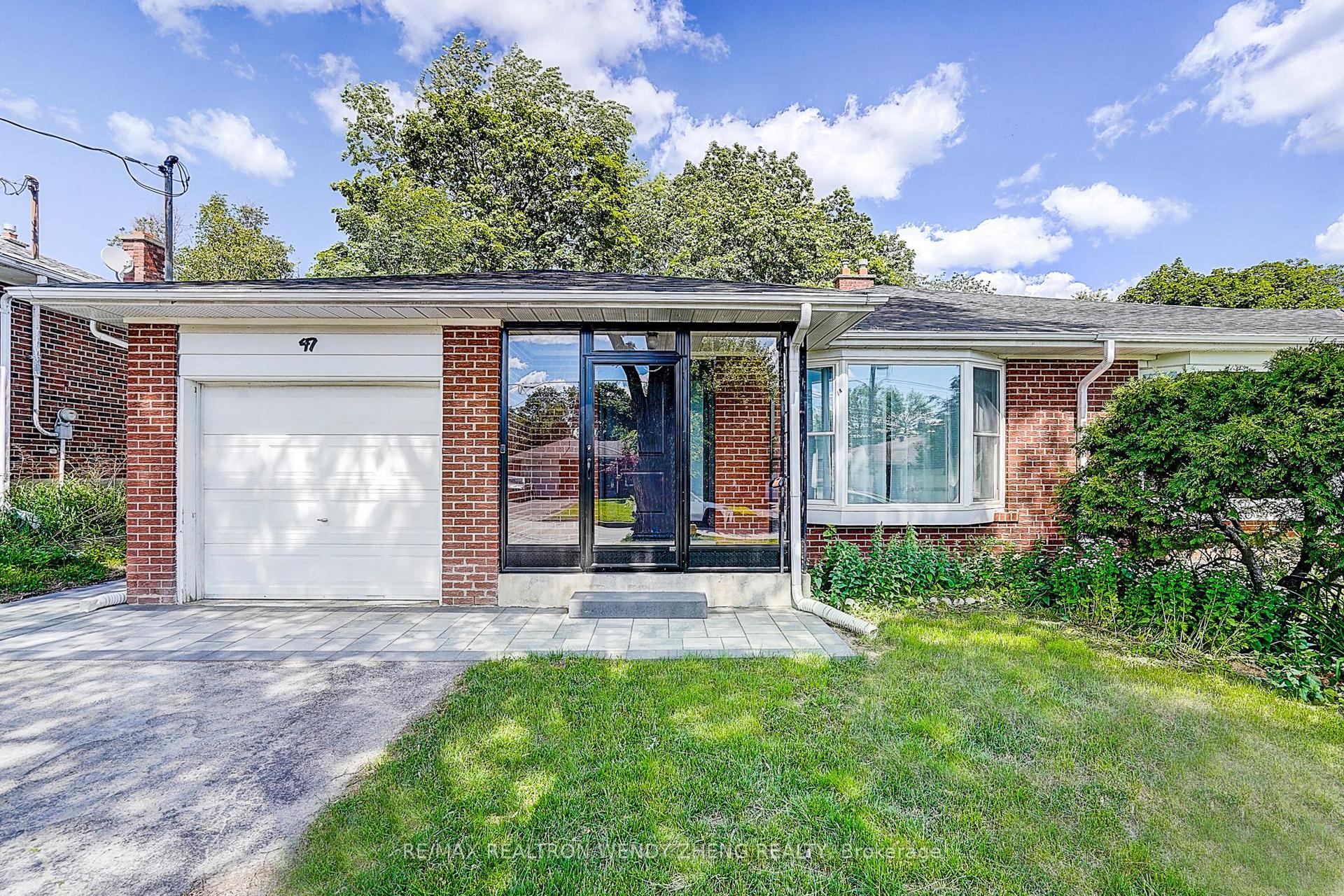 47 Sherwood Forest Drive — photo 1