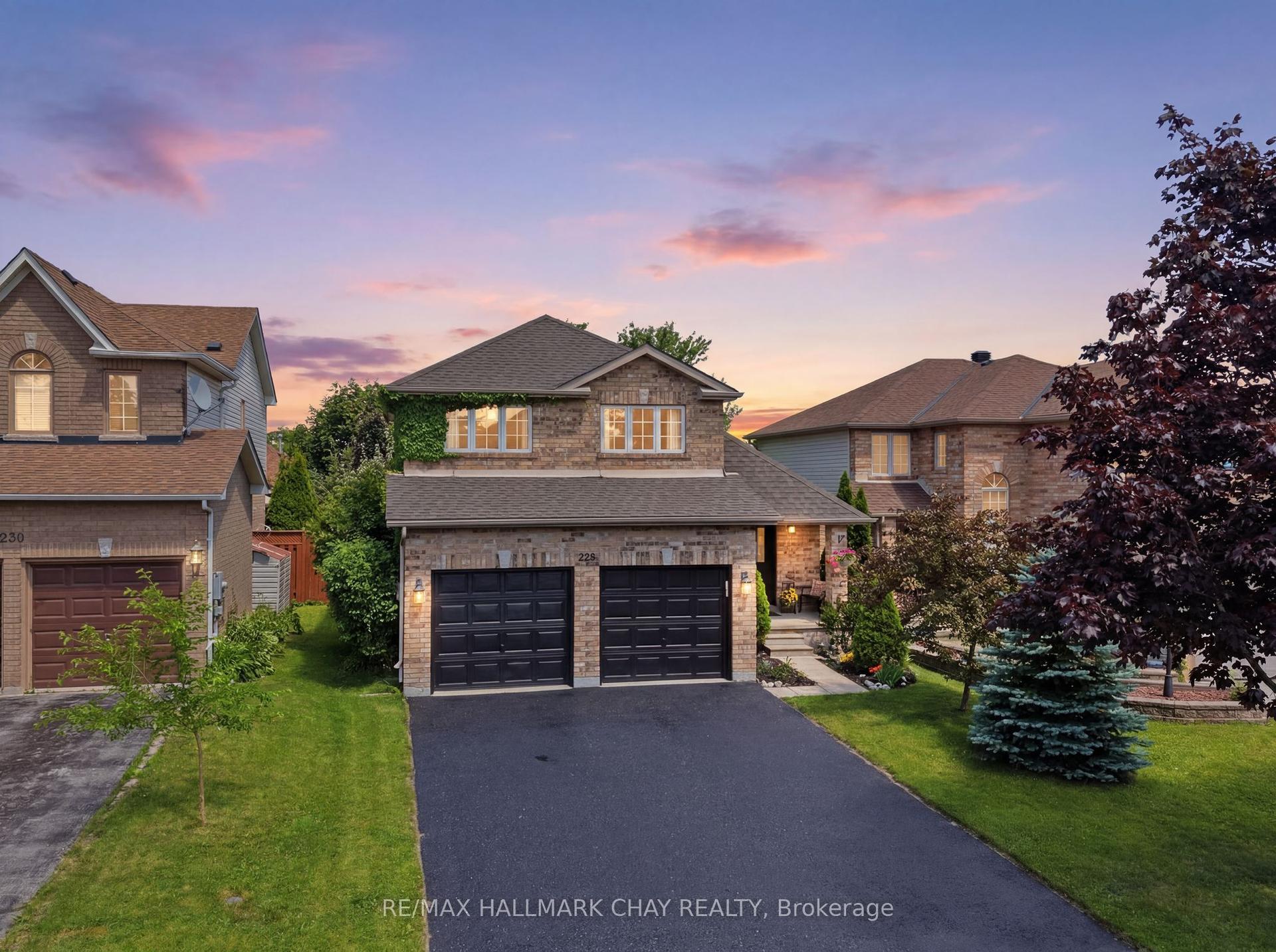 228 Wessenger Drive, Barrie — Detached for sale, photo 1