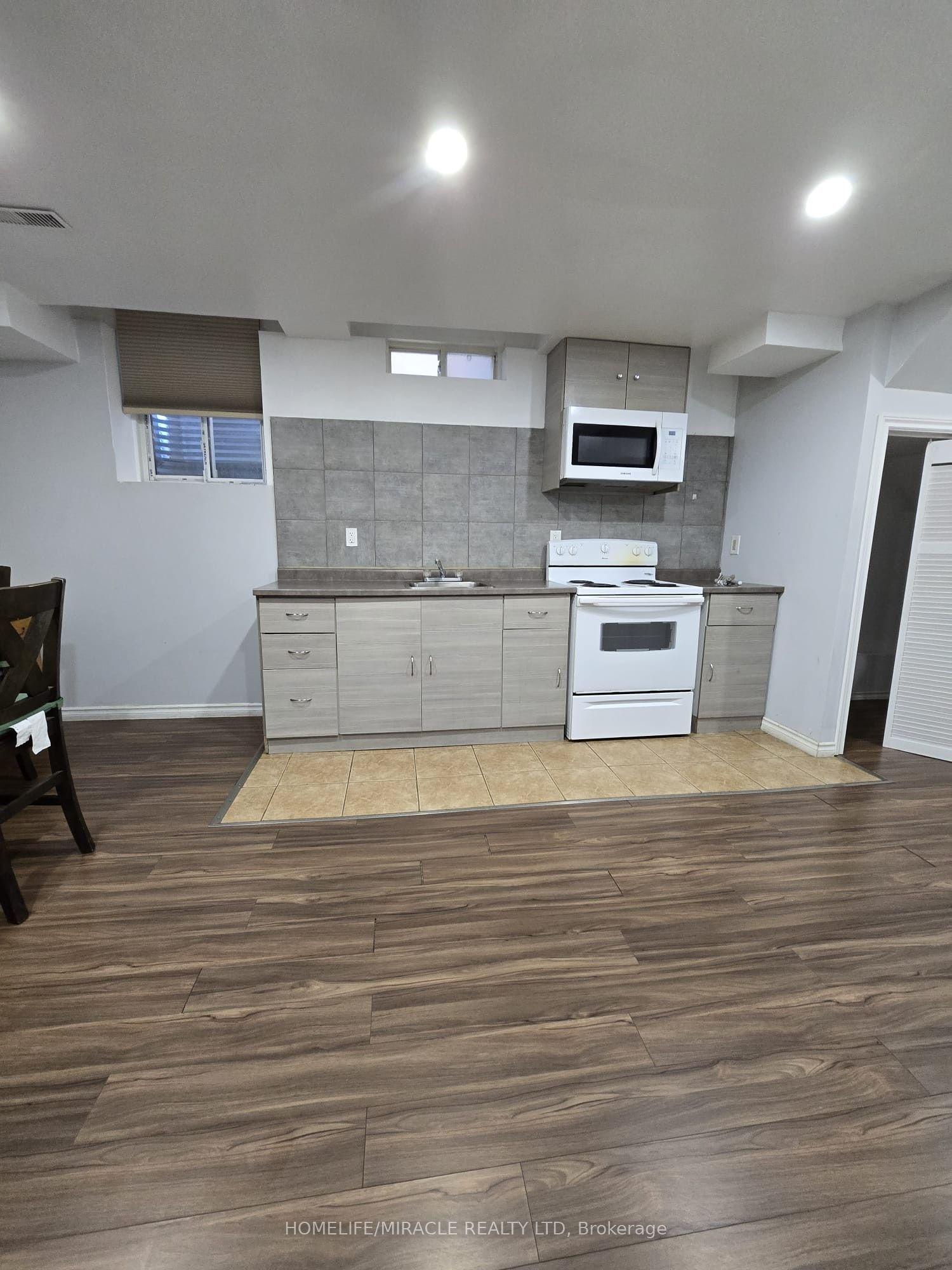 21 Chalkfarm Crescent Basement #Basement — photo 1