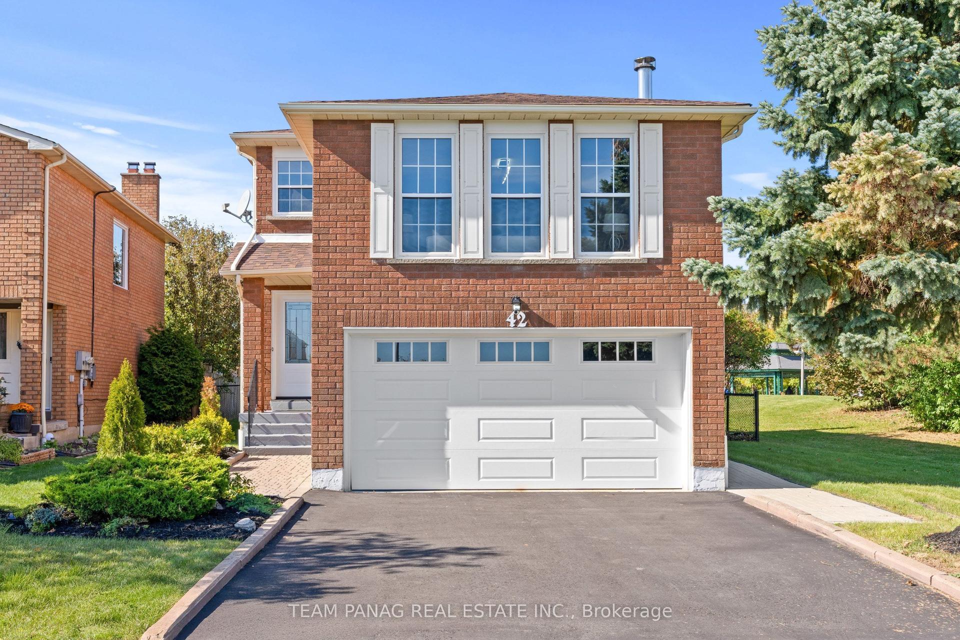 42 Kingknoll Drive, Brampton — Detached for sale, photo 1