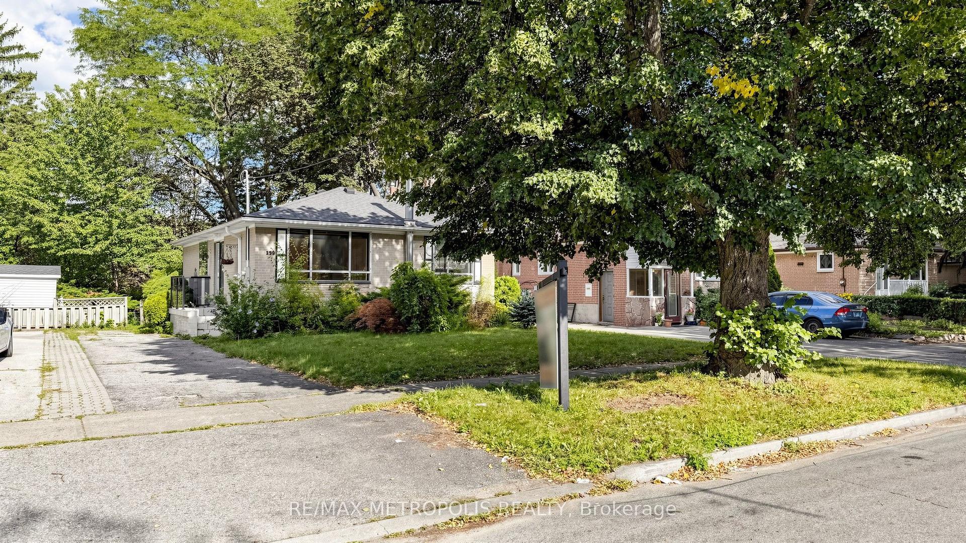 139 Pandora Circle, Toronto — Detached for sale, photo 1