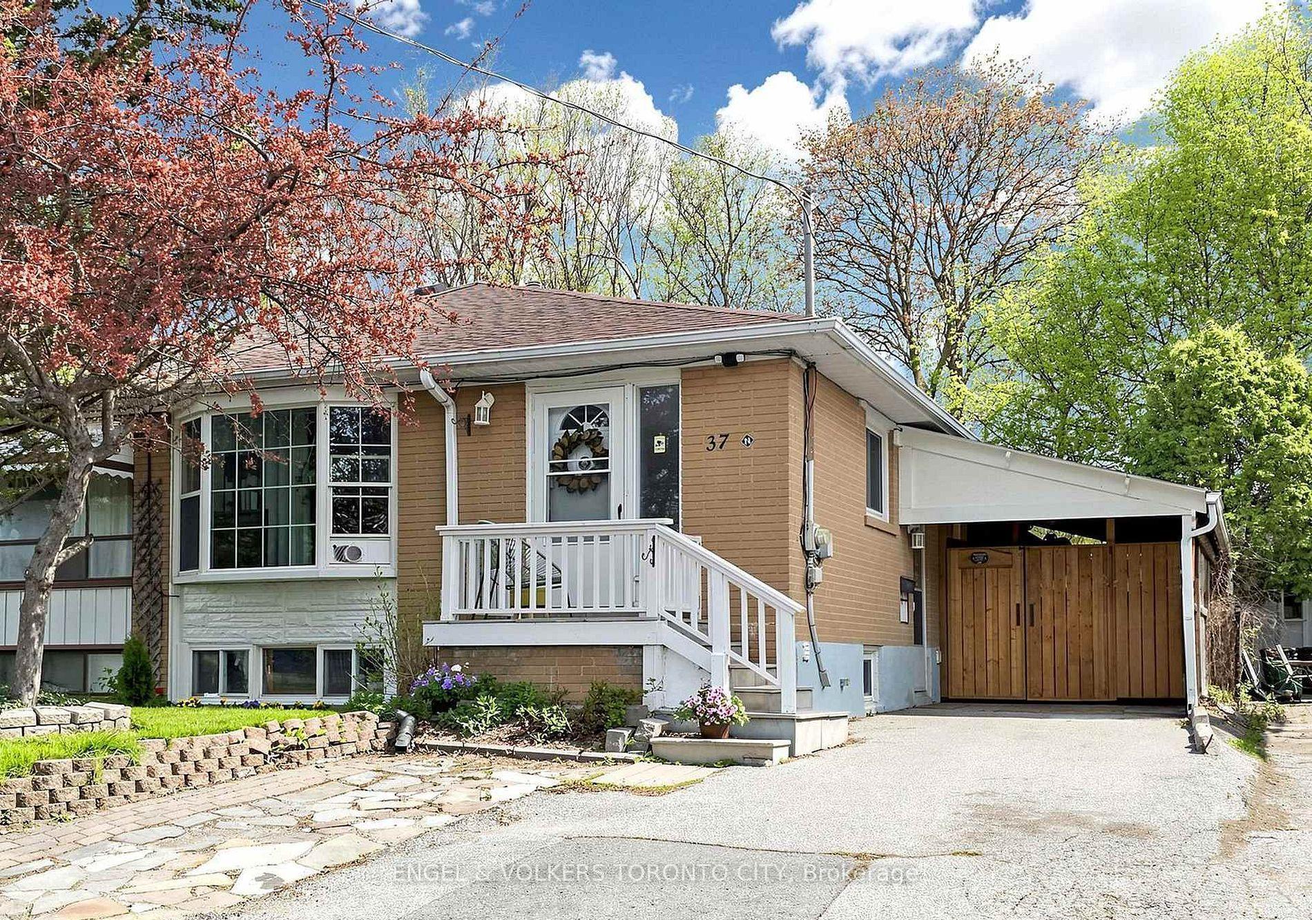 37 Newbury Drive Basement #Basement, Newmarket — Semi-Detached for lease, photo 1
