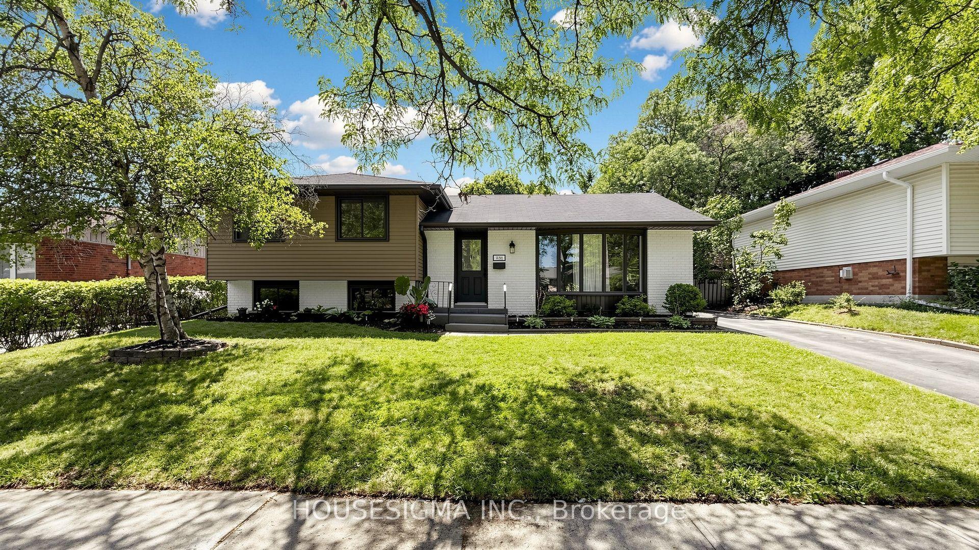 1486 Barker Avenue, Burlington — Detached for sale, photo 1
