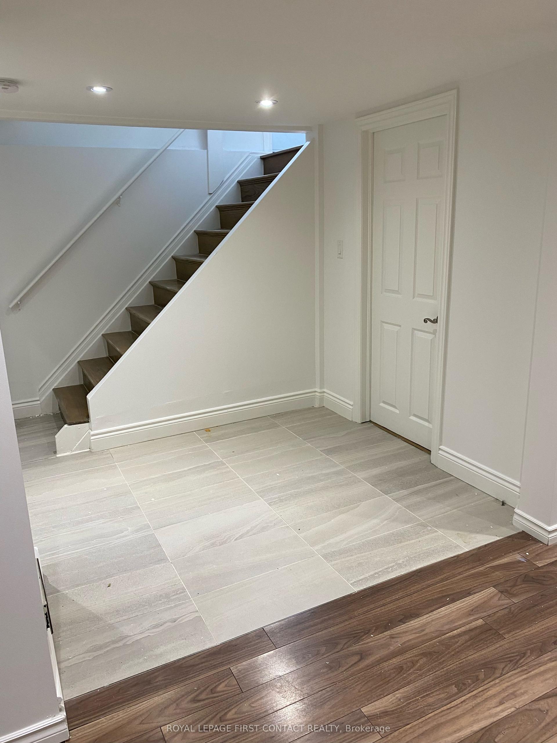 560 Heman Street — photo 1