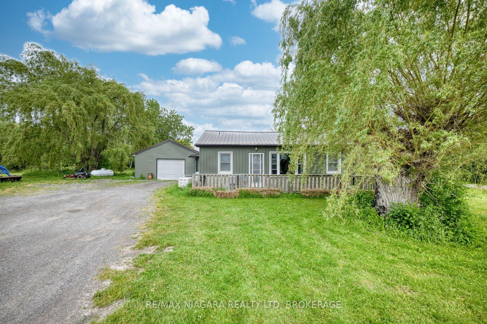 1674 Ridgemount Road — photo 1