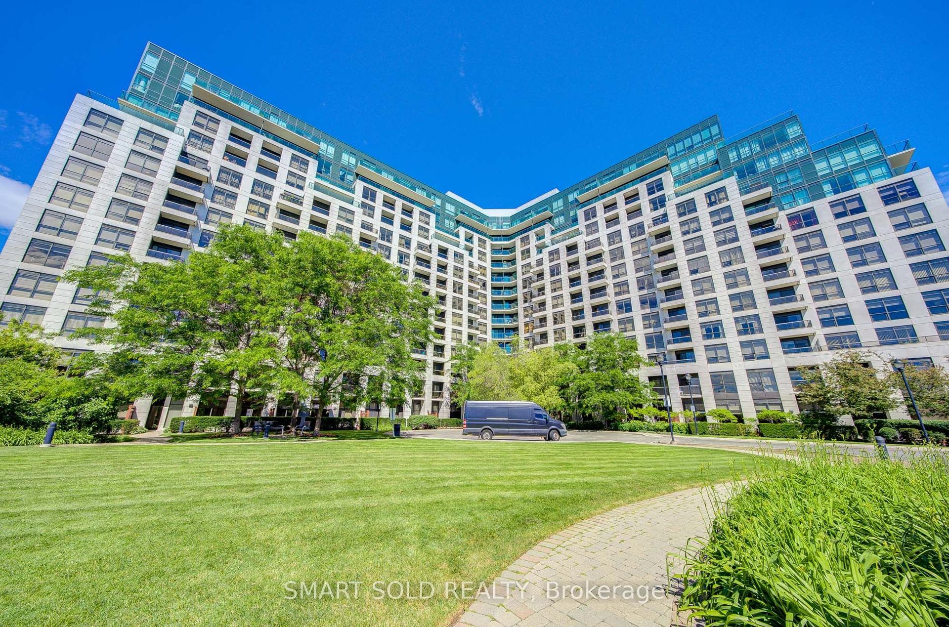 18 Harding Boulevard 410 #410 — photo 1