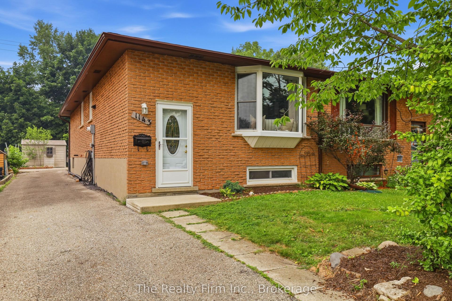 1143 Whealan Road, Woodstock — Semi-Detached for sale, photo 1