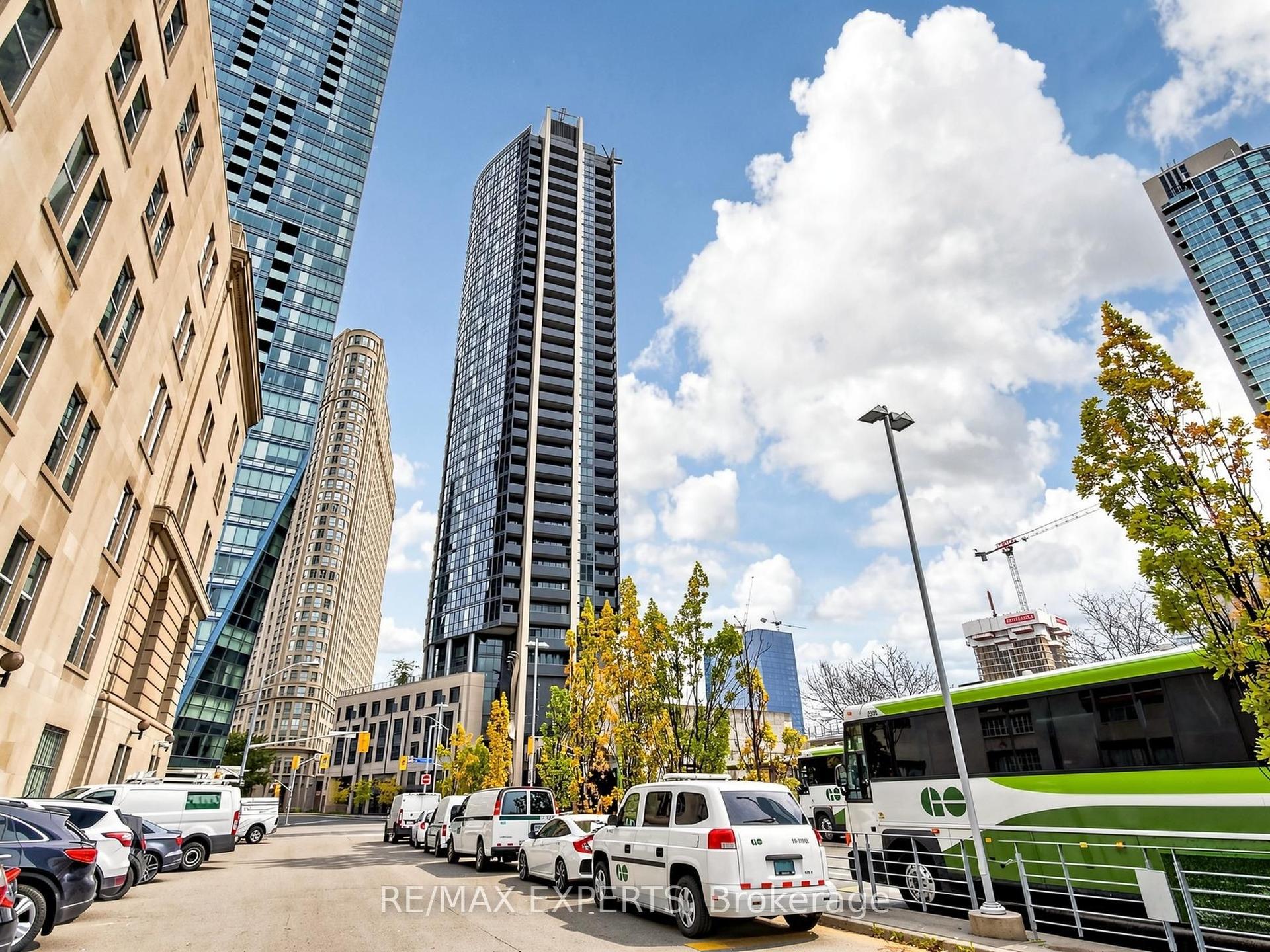 1 The Esplanade Drive 2305 #2305, Toronto — Condo for sale, photo 1