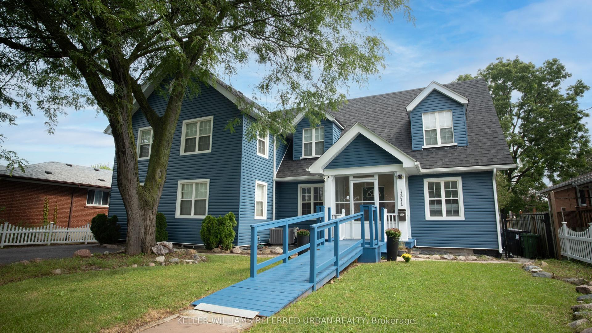 1211 Pharmacy Avenue, Toronto — Detached for sale, photo 1