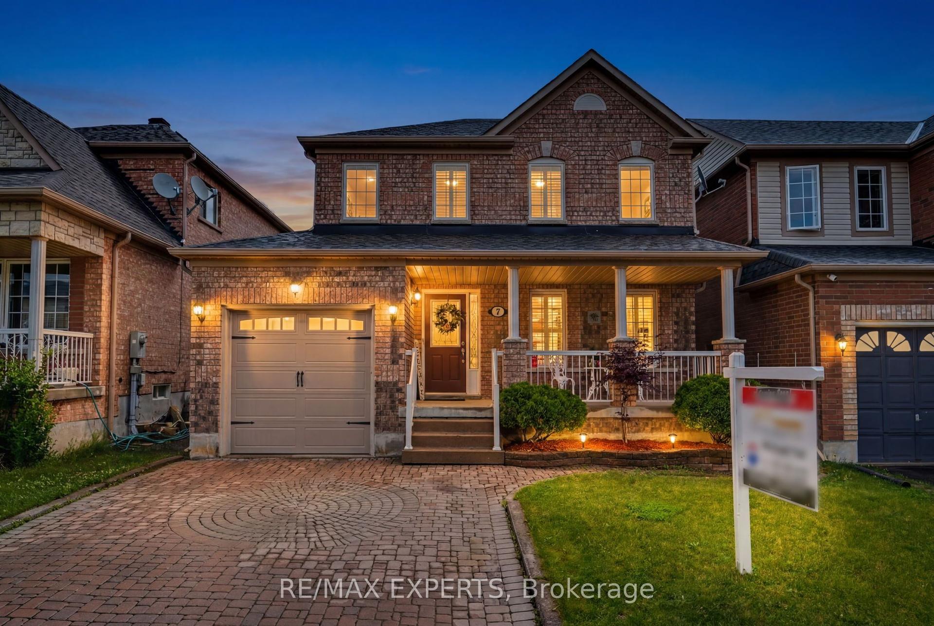 7 Cornerstone Road — photo 1