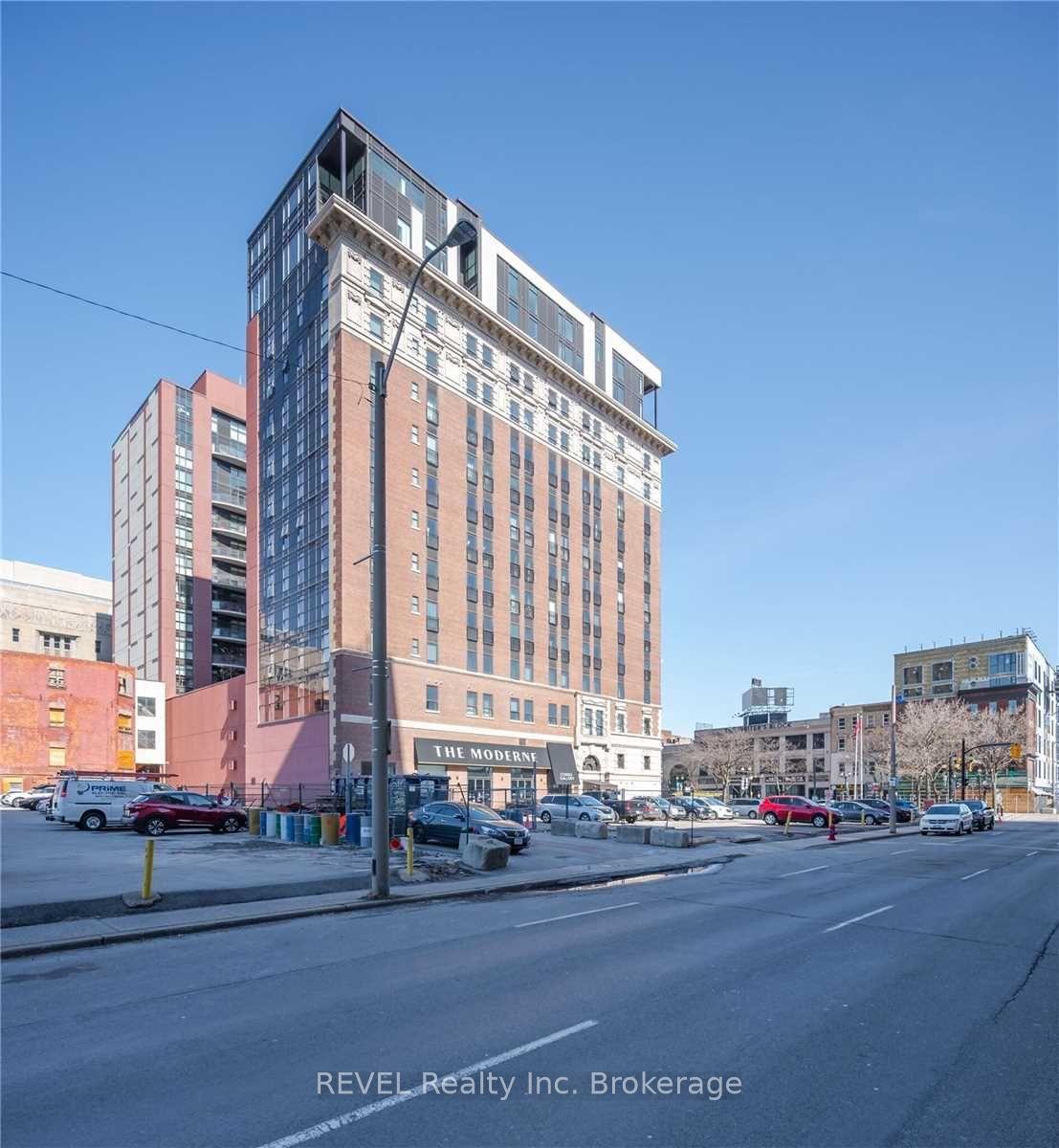 112 King Street E 907 #907 — photo 1