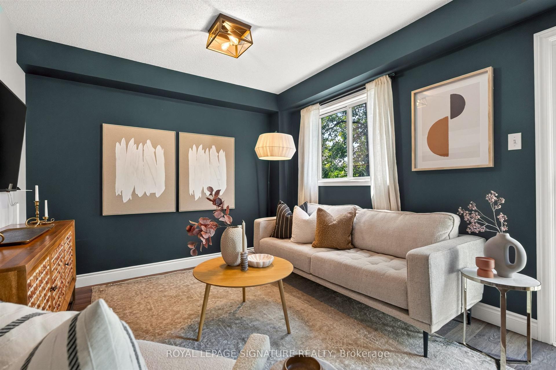 1373 Treeland Street, Burlington — Townhouse for sale, photo 1