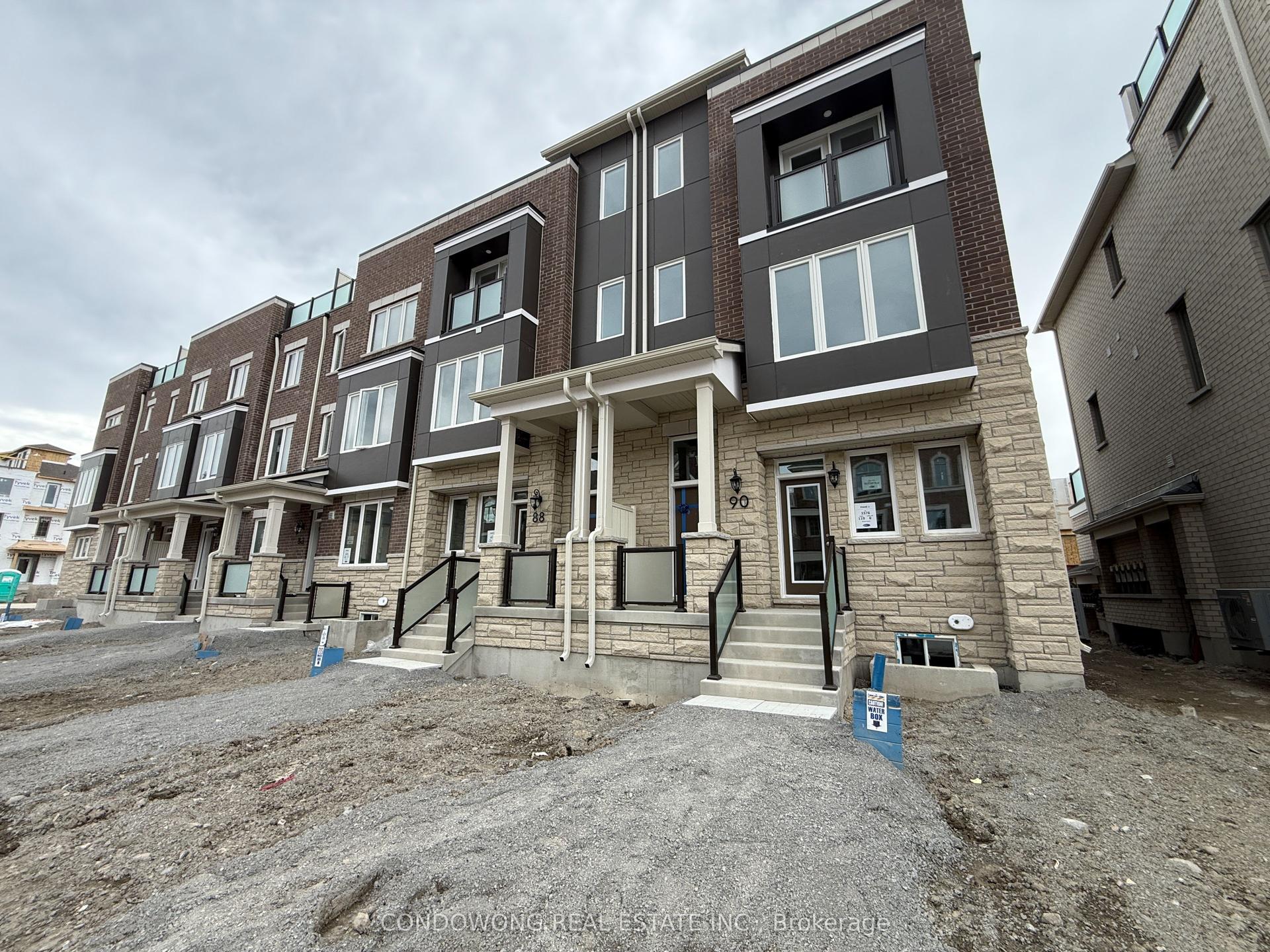 90 Avani Avenue — photo 1