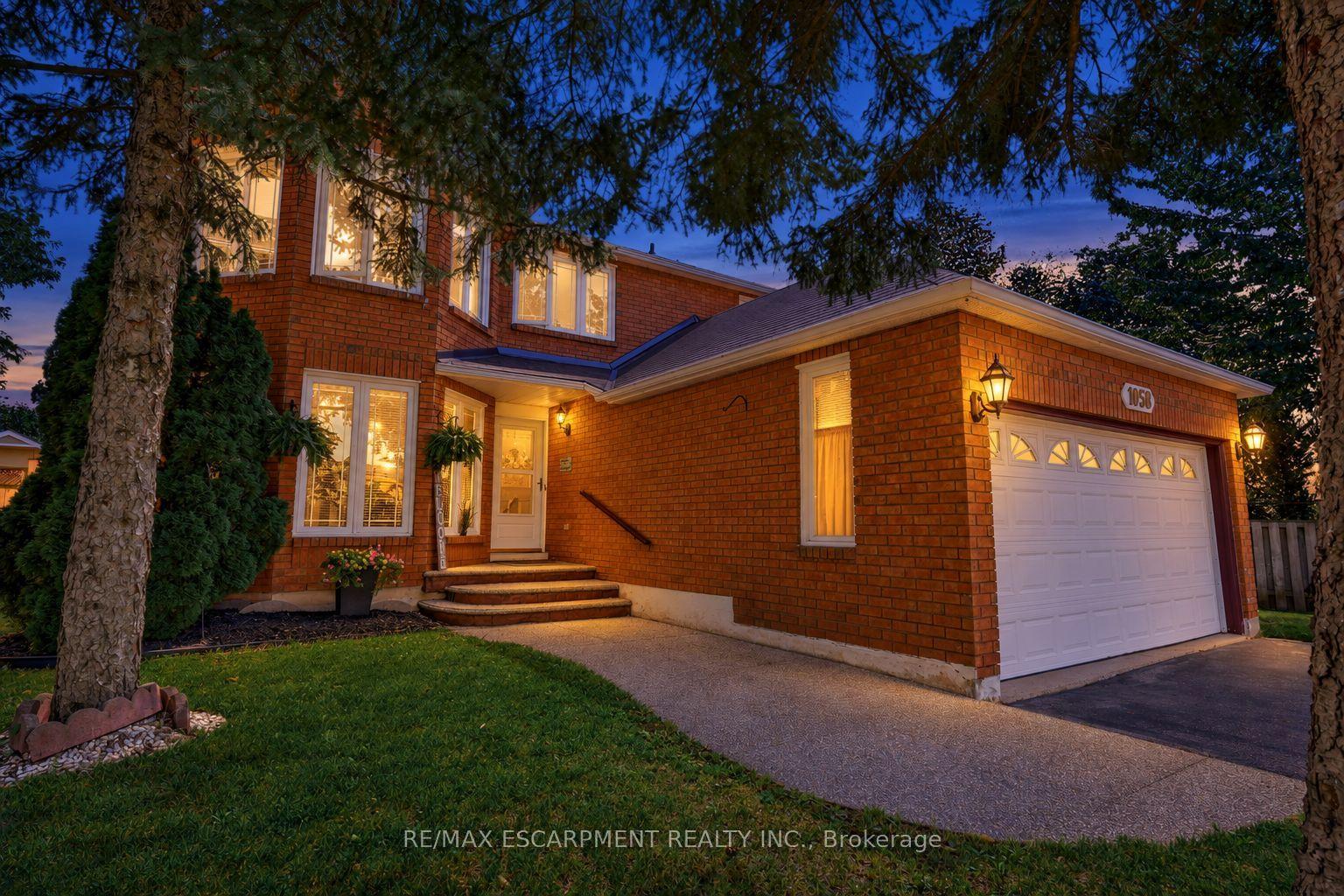 1058 Glenbrook Avenue, Oakville — Detached for sale, photo 1
