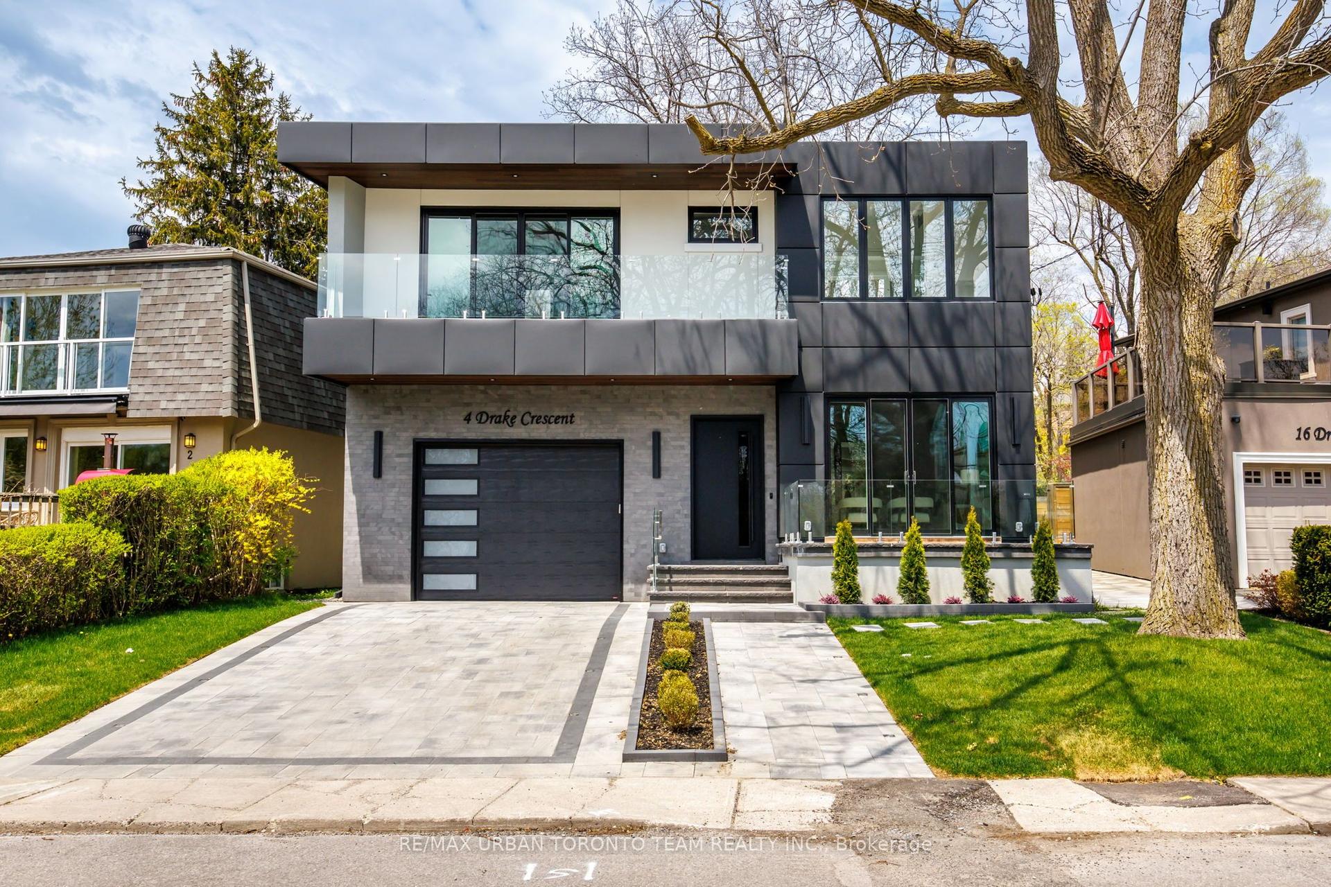 4 Drake Crescent — photo 1