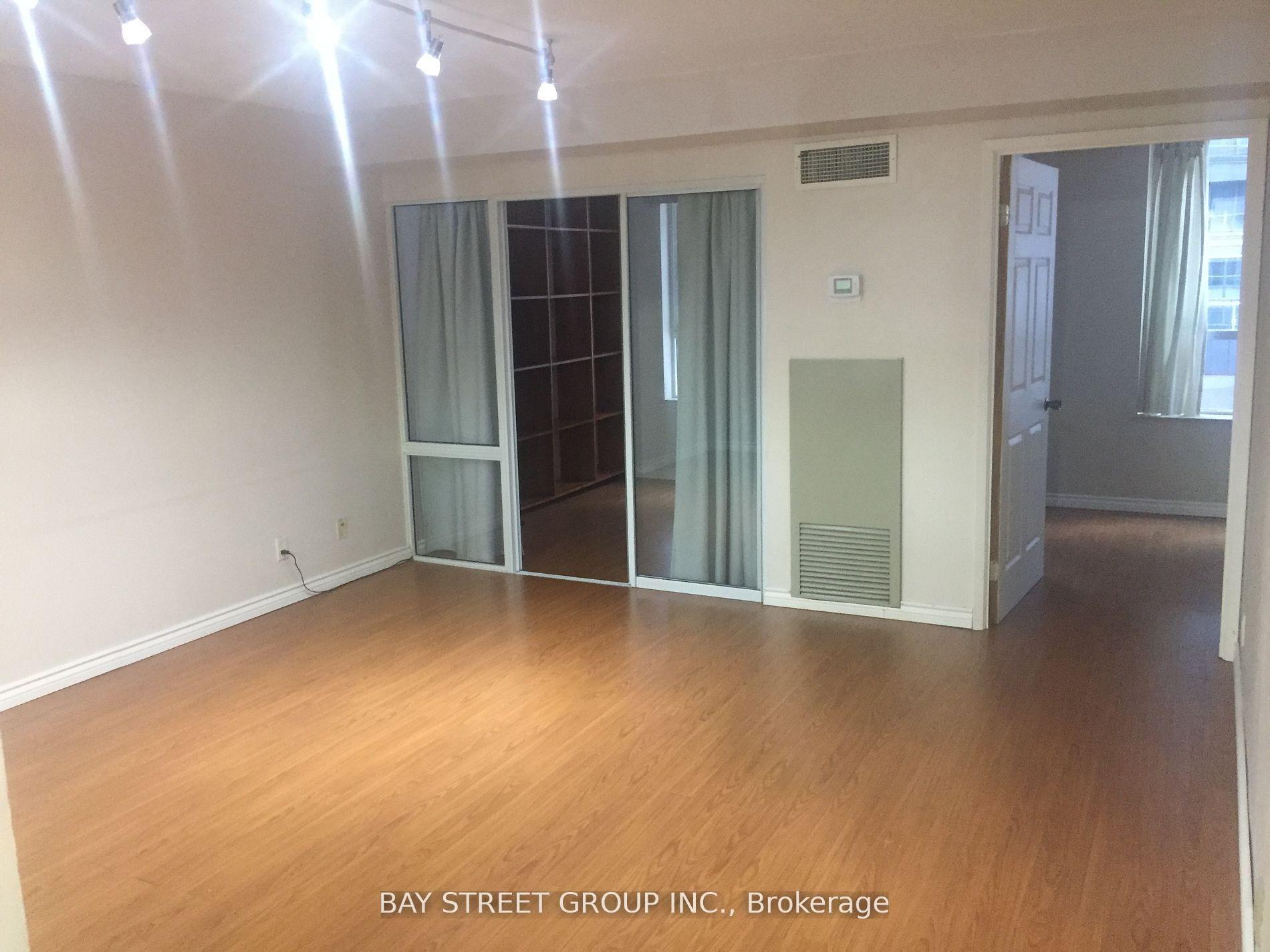 711 Bay Street 414 #414, Toronto — Condo for lease, photo 1