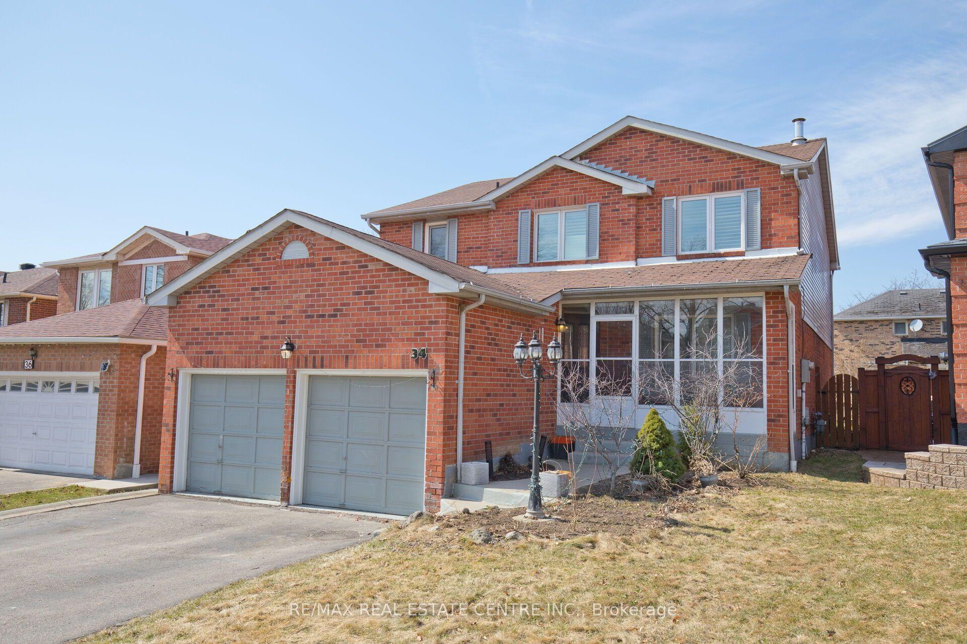 34 Smithers Crescent — photo 1