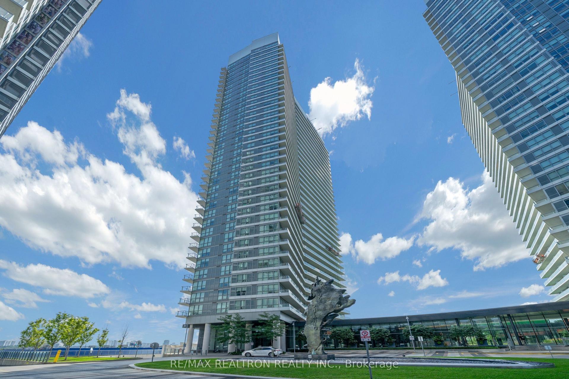 117 Mcmahon Drive 507 #507, Toronto — Condo for sale, photo 1