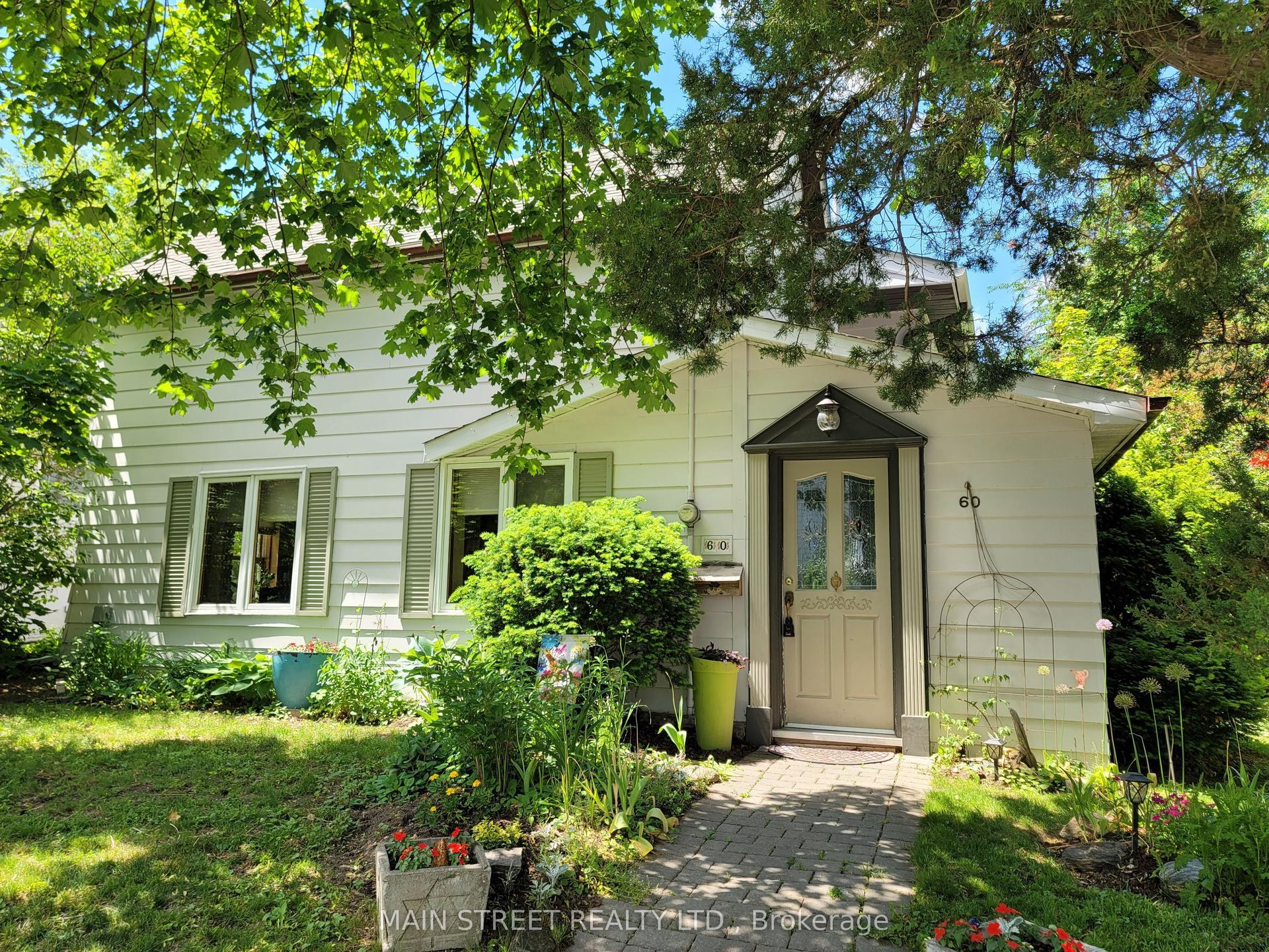 60 Niagara Street — photo 1