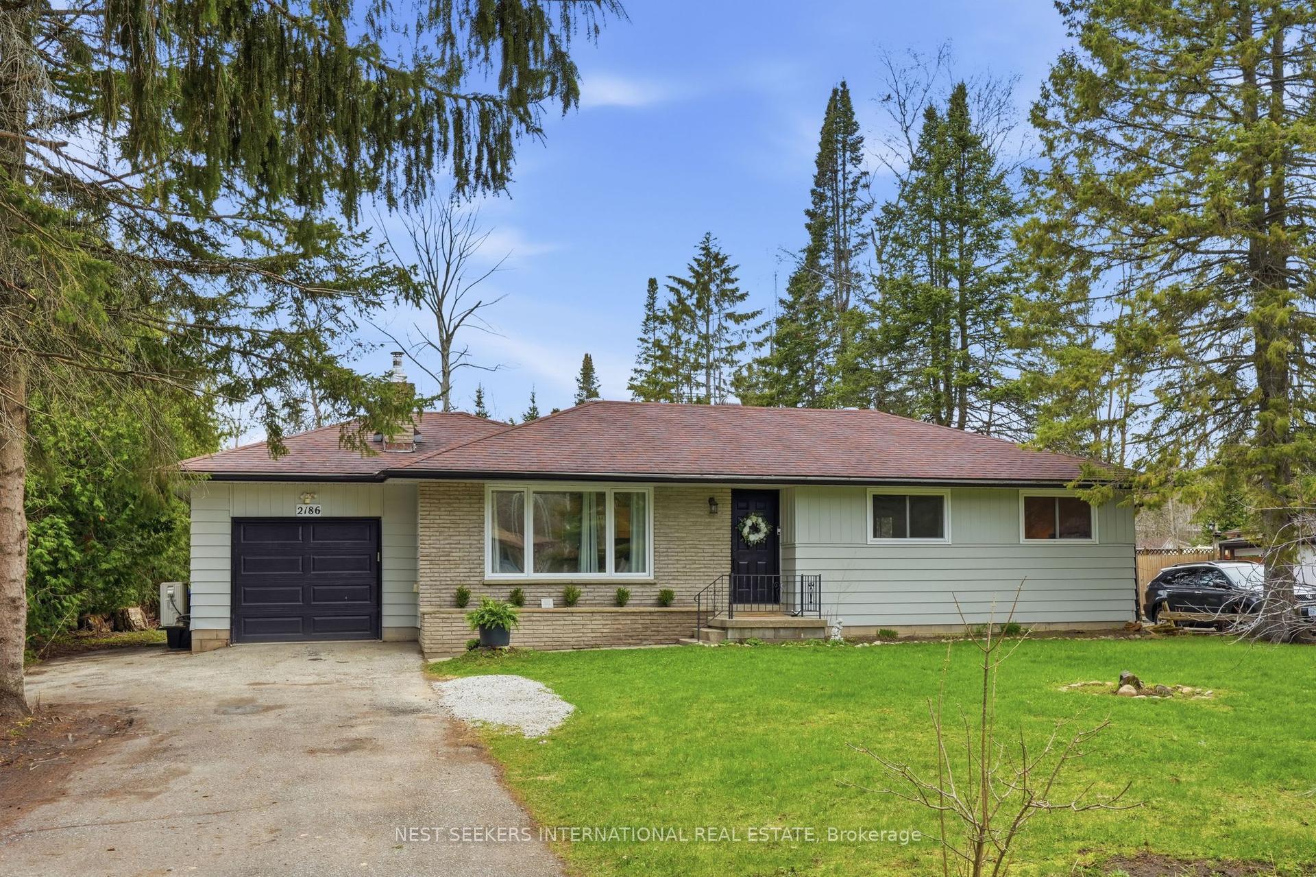 2186 Richard Street — photo 1