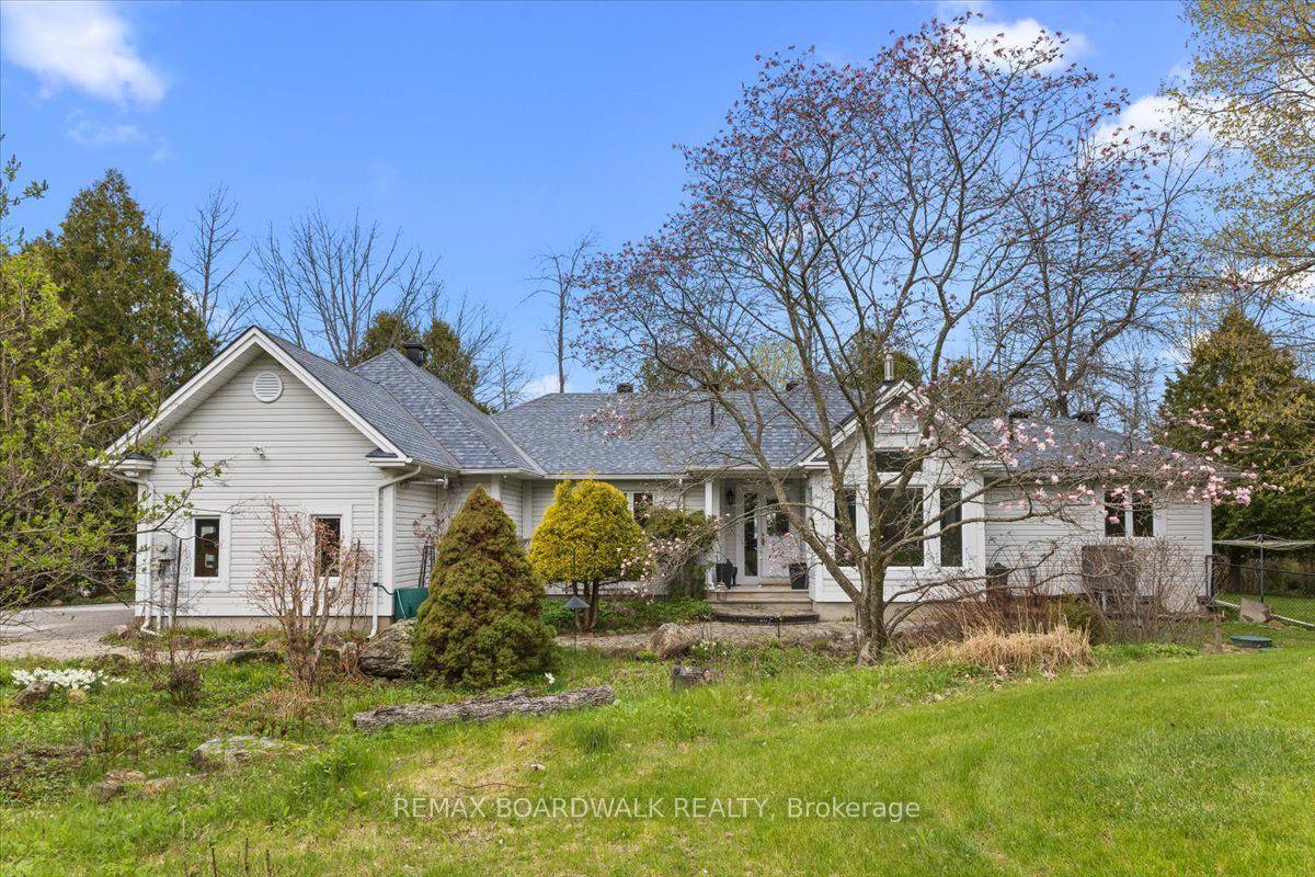 212 Sheldon Road — photo 1