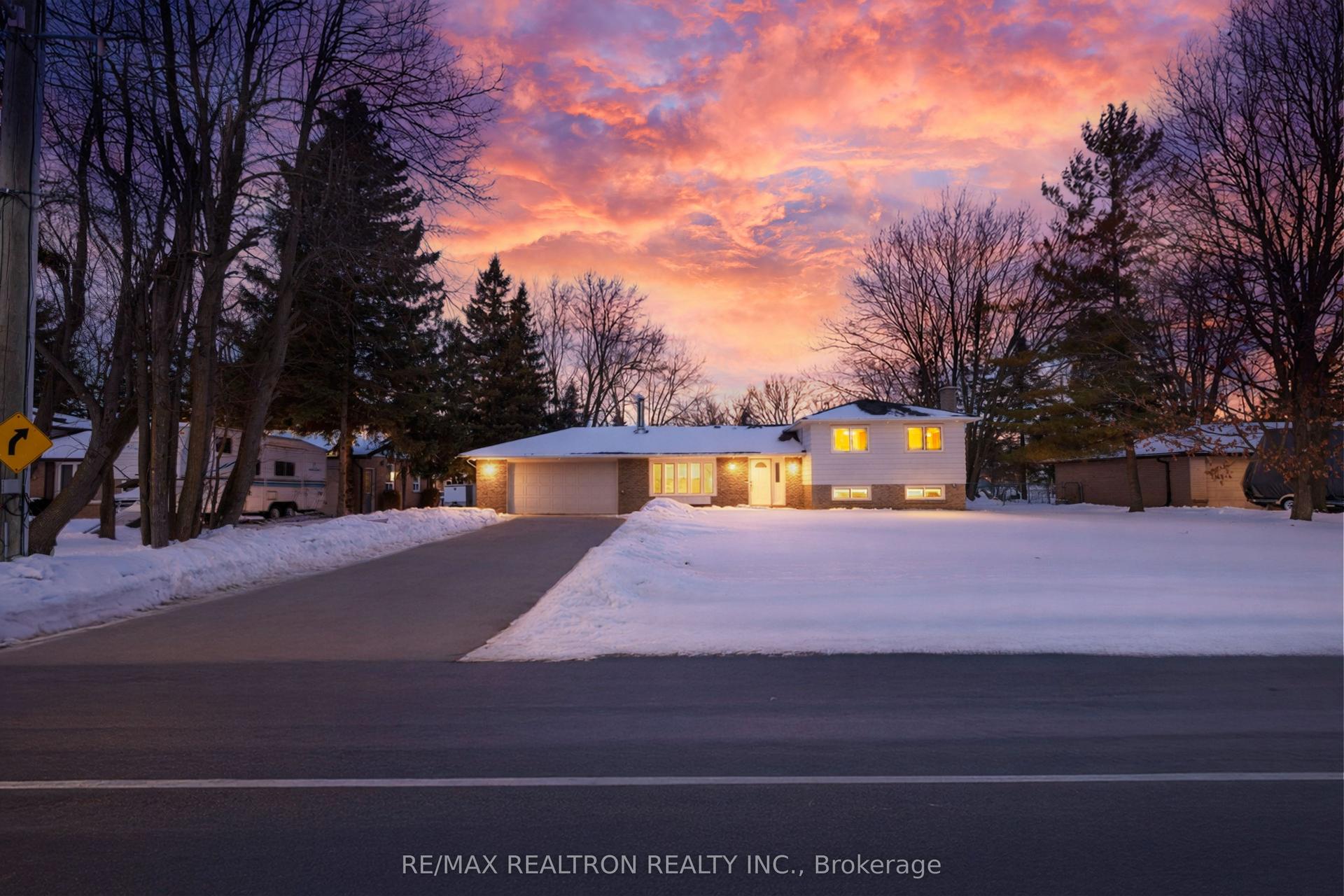 66 Lakeland Crescent — photo 1