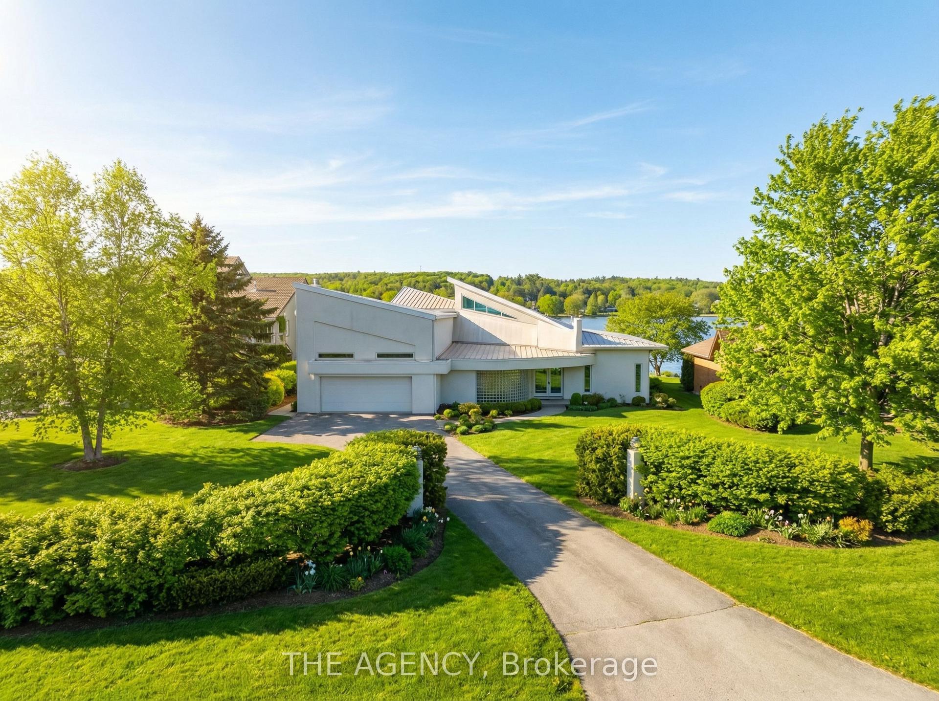 10 Beck Boulevard — photo 1