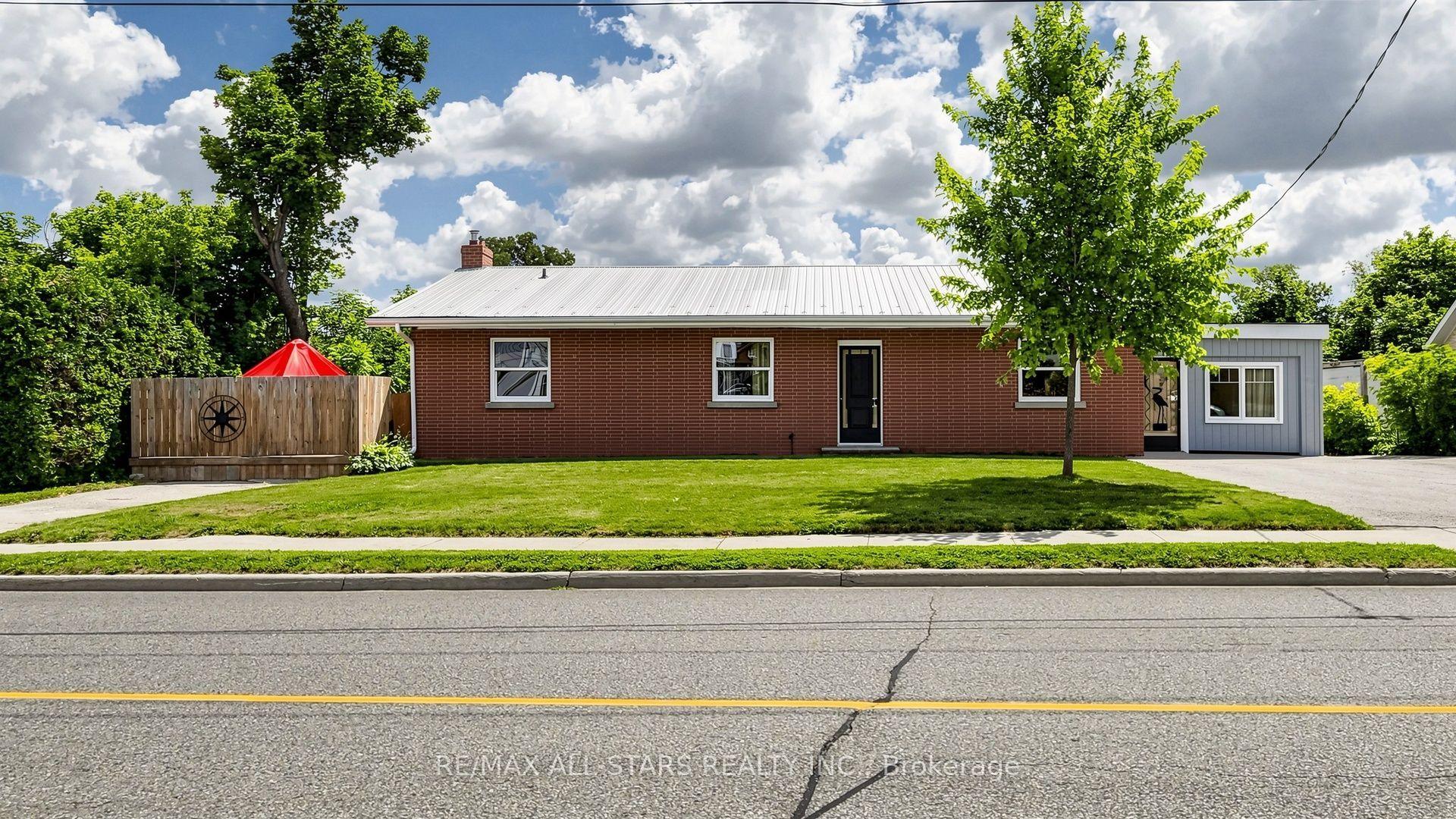 43 Toronto Street N, Uxbridge — Detached for sale, photo 1