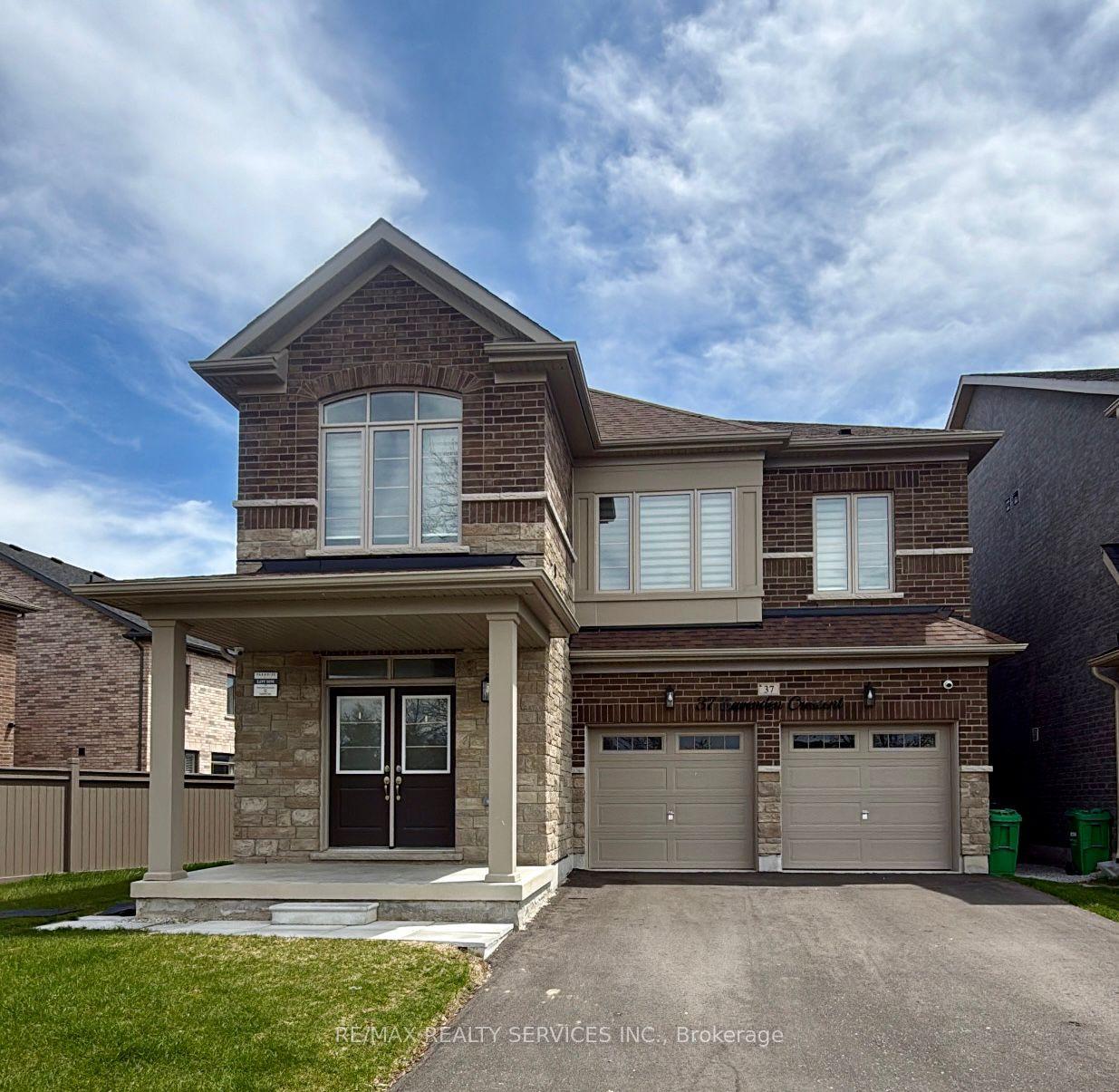 37 Bavenden Crescent — photo 1