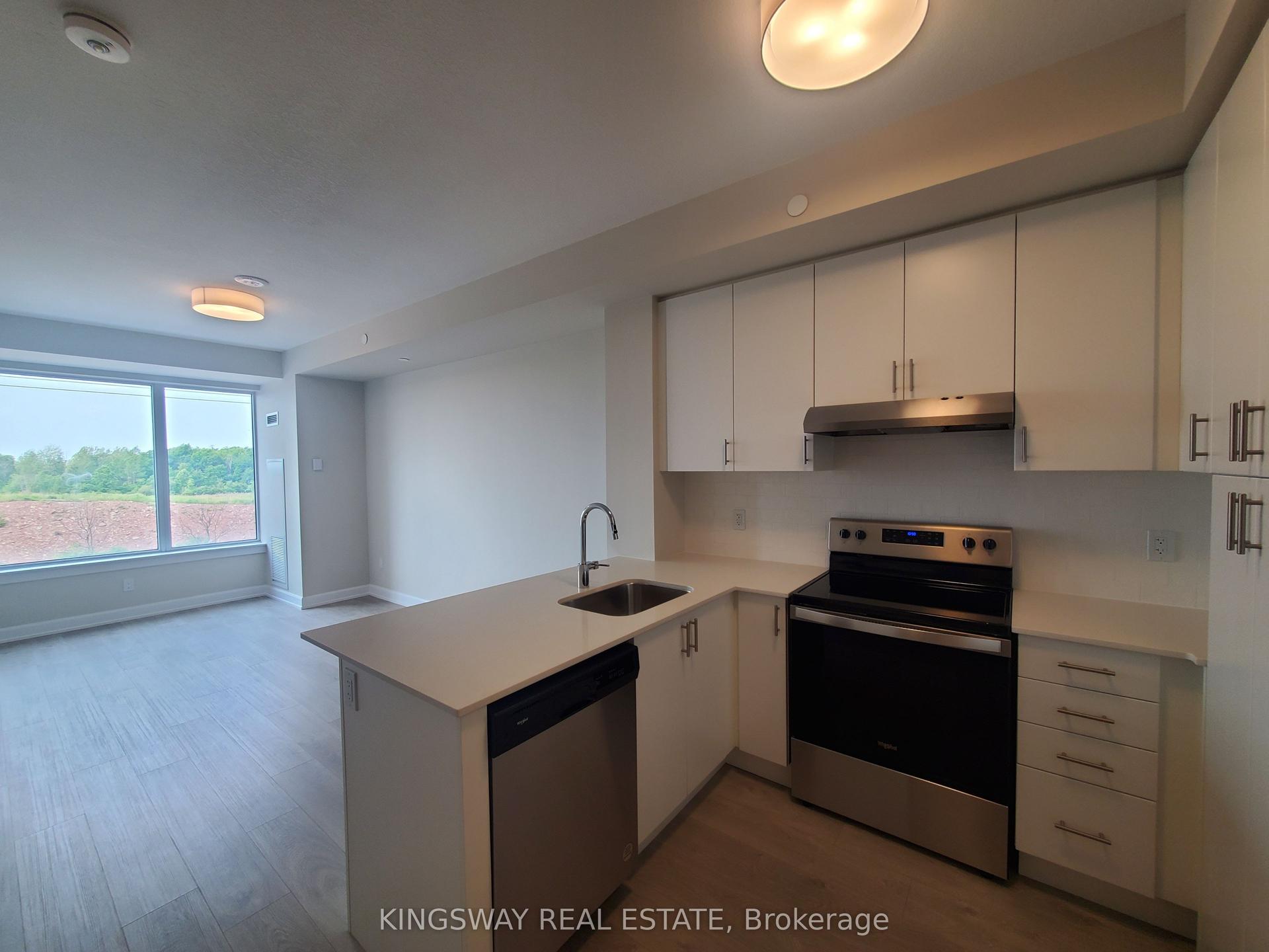 3200 William Coltson Avenue 321 #321 — photo 1