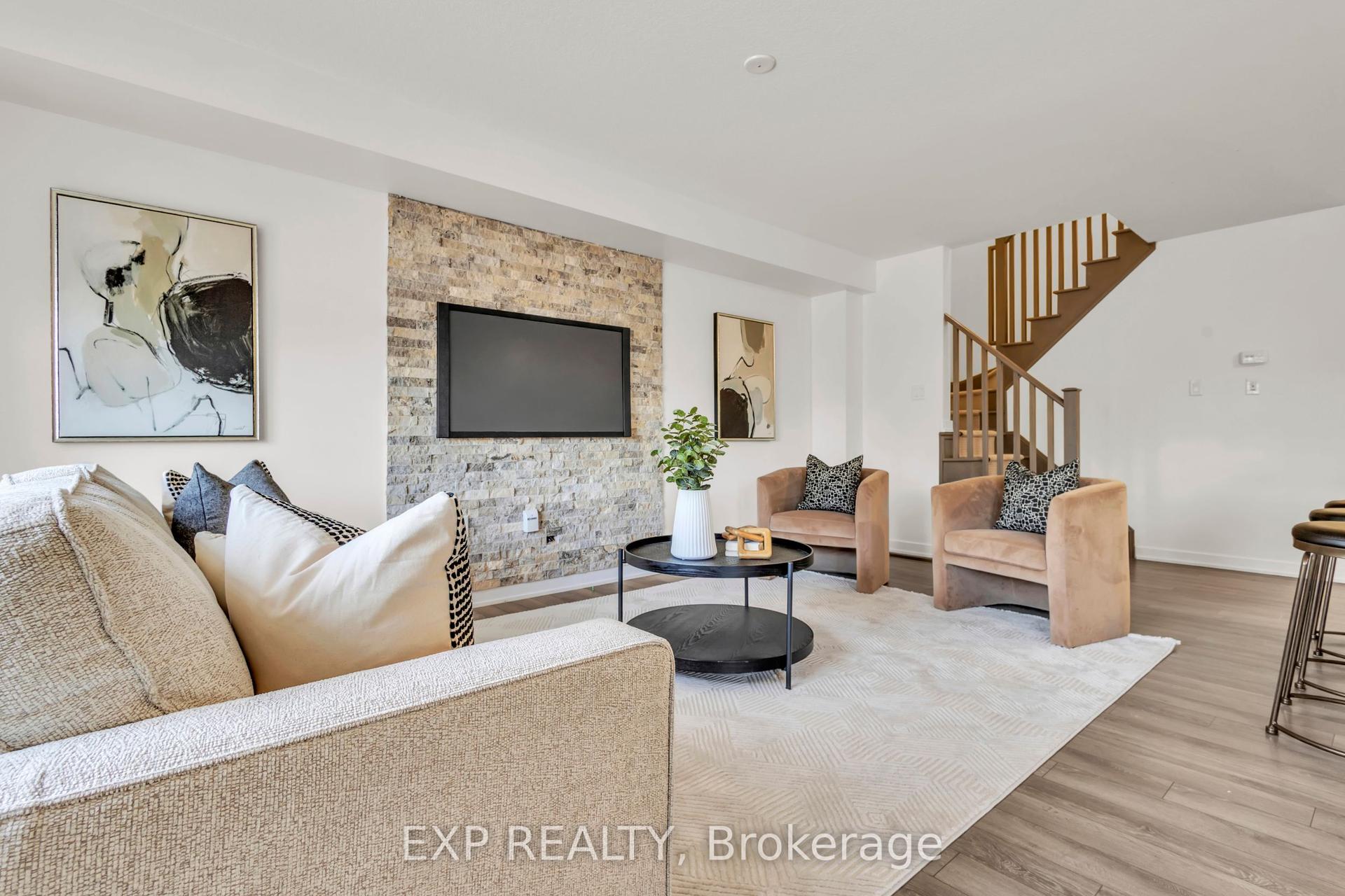 6 Sherway Street, Hamilton — Townhouse for sale, photo 1
