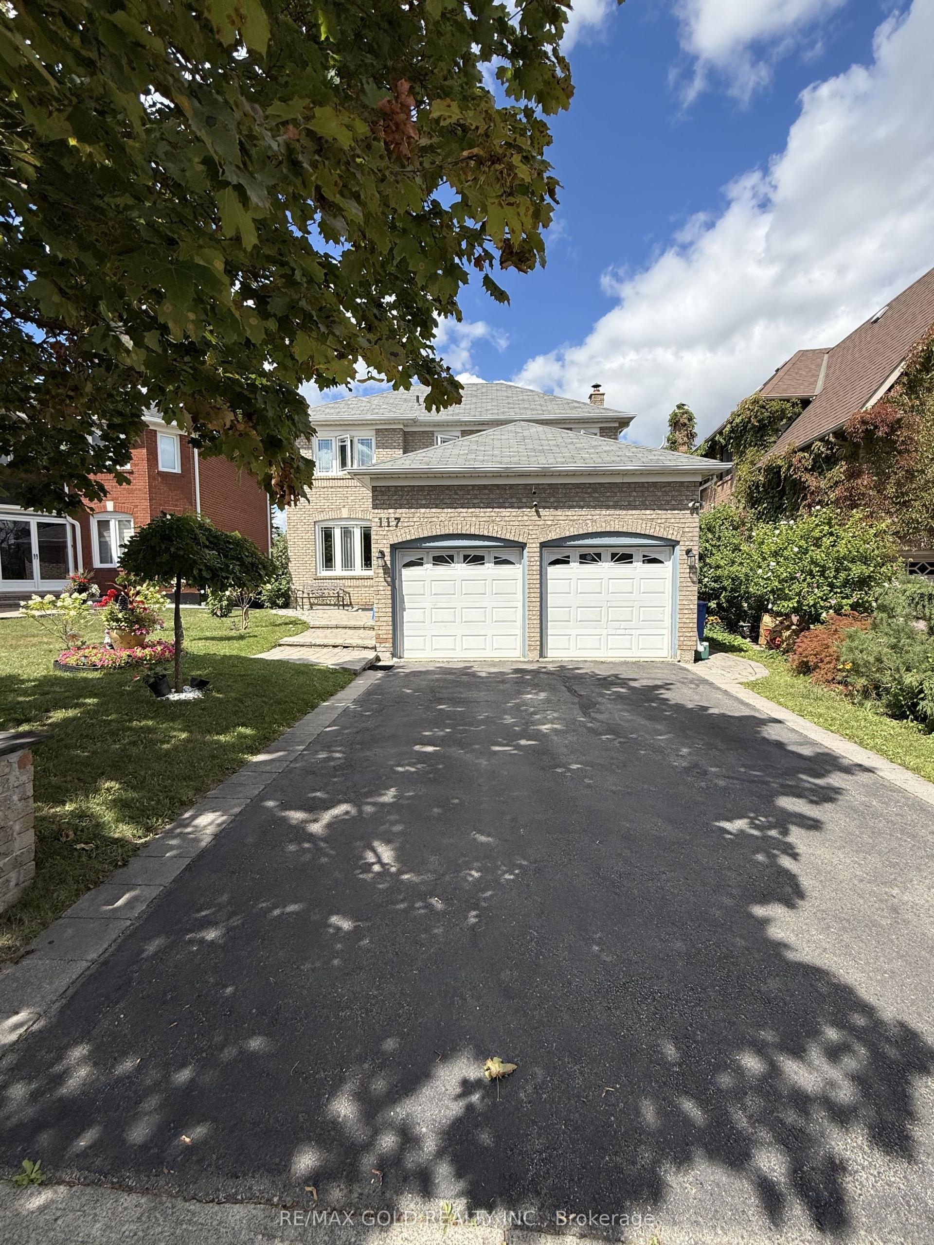 117 Sal Circle, Brampton — Detached for lease, photo 1