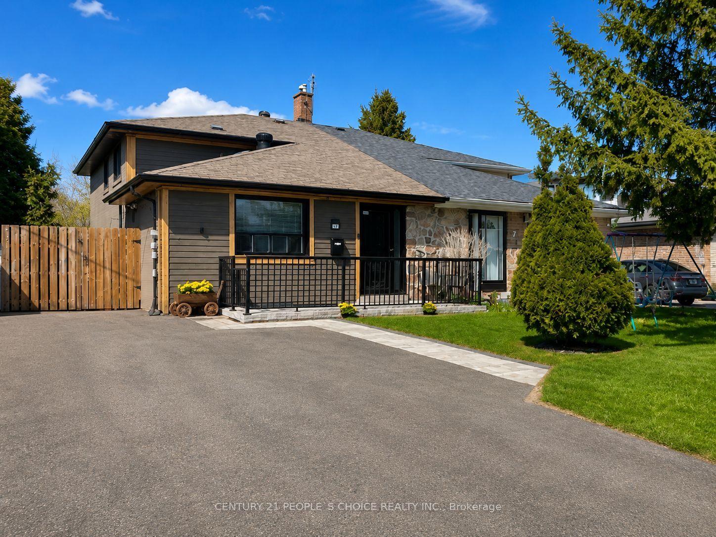 73 Newlin Crescent — photo 1