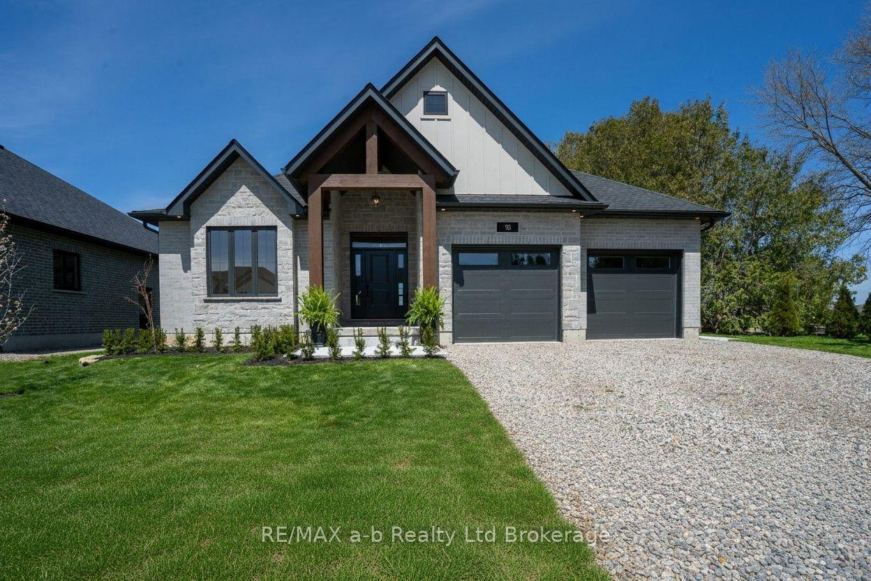 16 Cornwell Crescent — photo 1