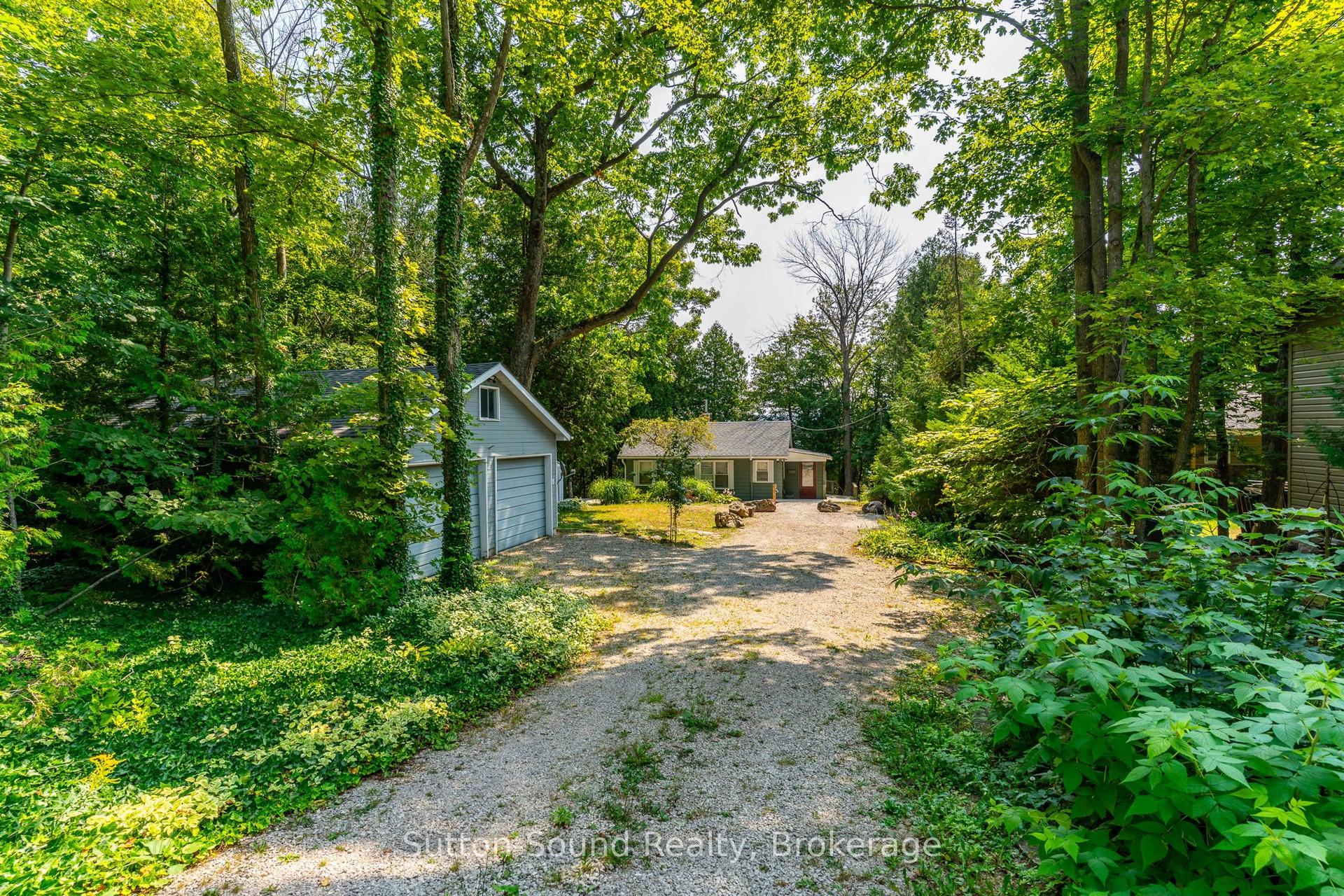606 Mallory Beach Road — photo 1
