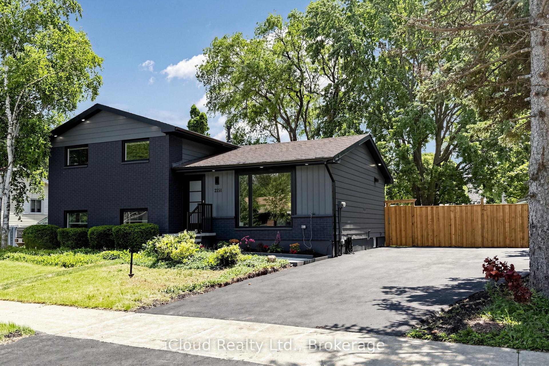 2151 Falmouth Terrace, Burlington — Detached for sale, photo 1