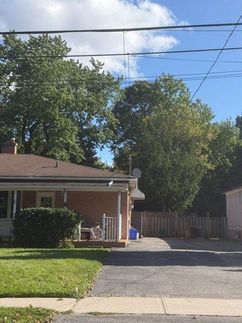 252 Taylor Mills Drive S, Richmond Hill — Semi-Detached for lease, photo 1