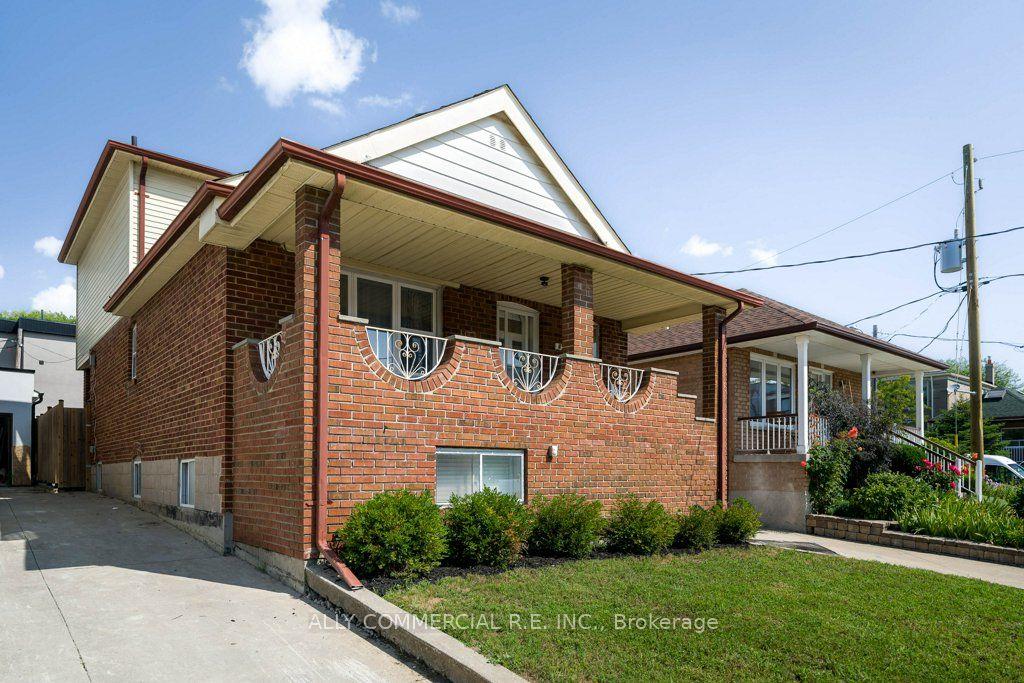 4 Chudleigh Road, Toronto — Detached for sale, photo 1