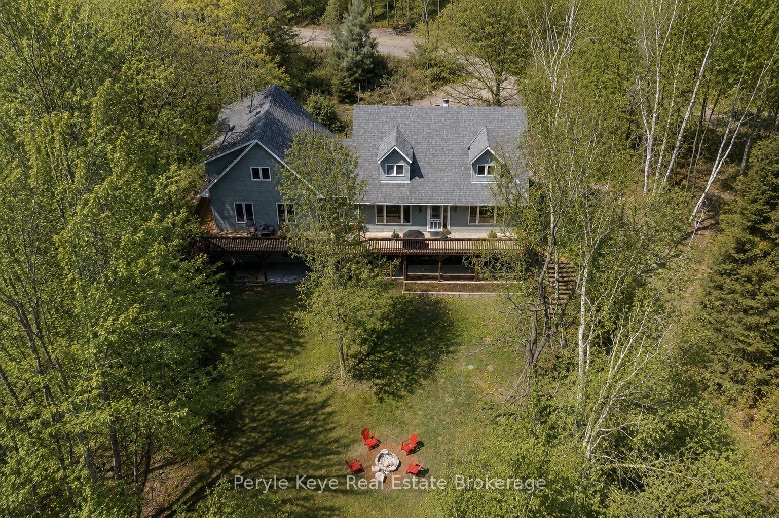1042 Hillside Crescent, Lake of Bays — Detached for sale, photo 1