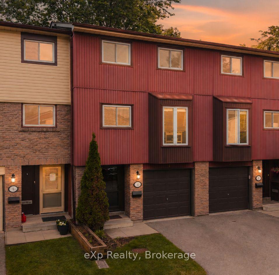 2 Worton Avenue 4 #4, Guelph — Condo Town for sale, photo 1