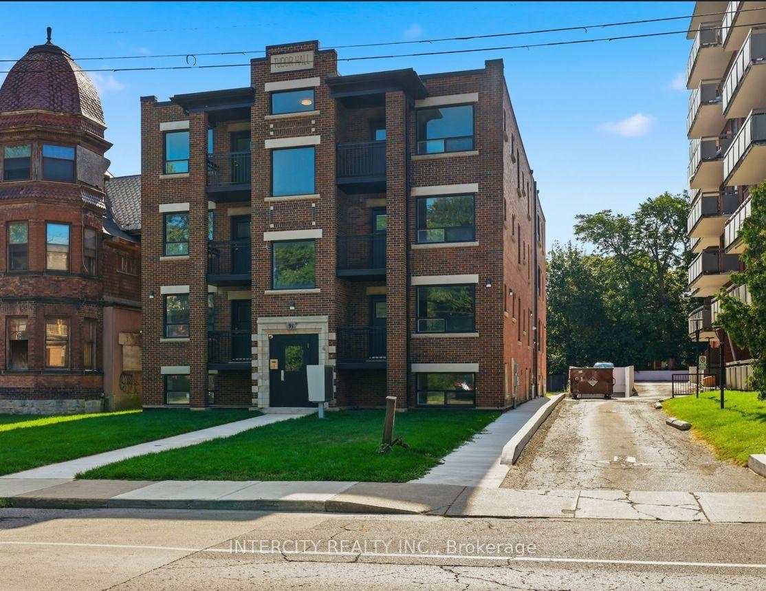 91 Wentworth Street S 2 #2, Hamilton — Condo for lease, photo 1