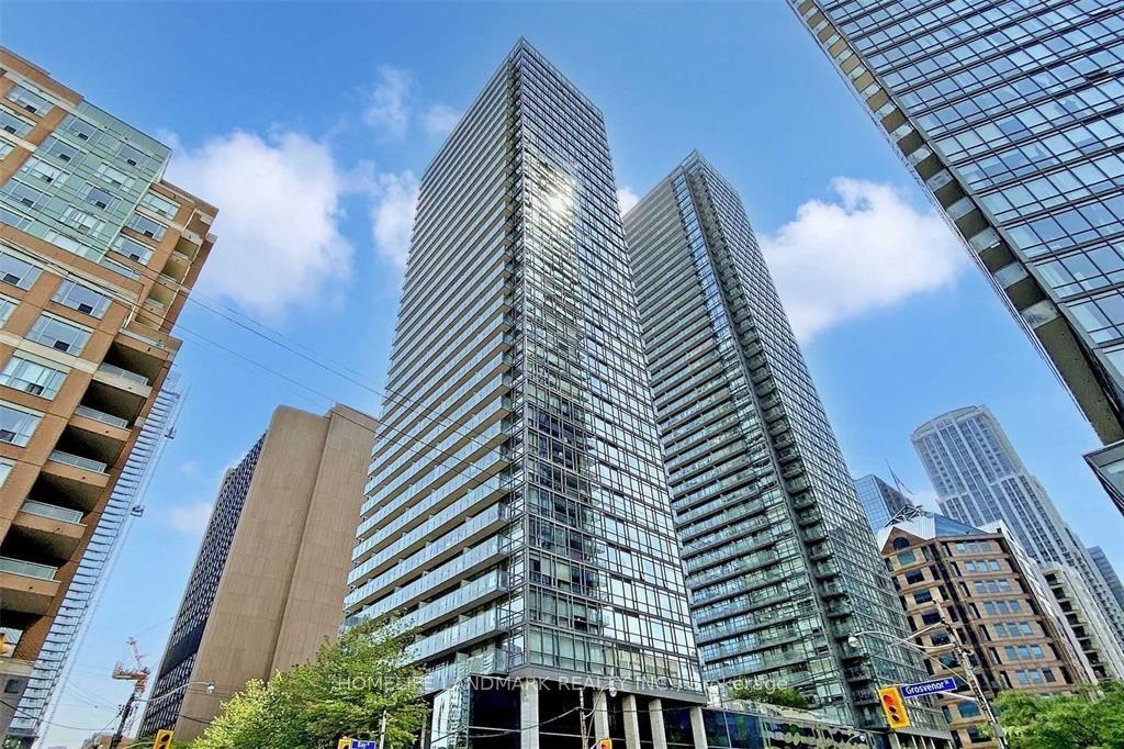 37 Grosvenor Street 608 #608 — photo 1