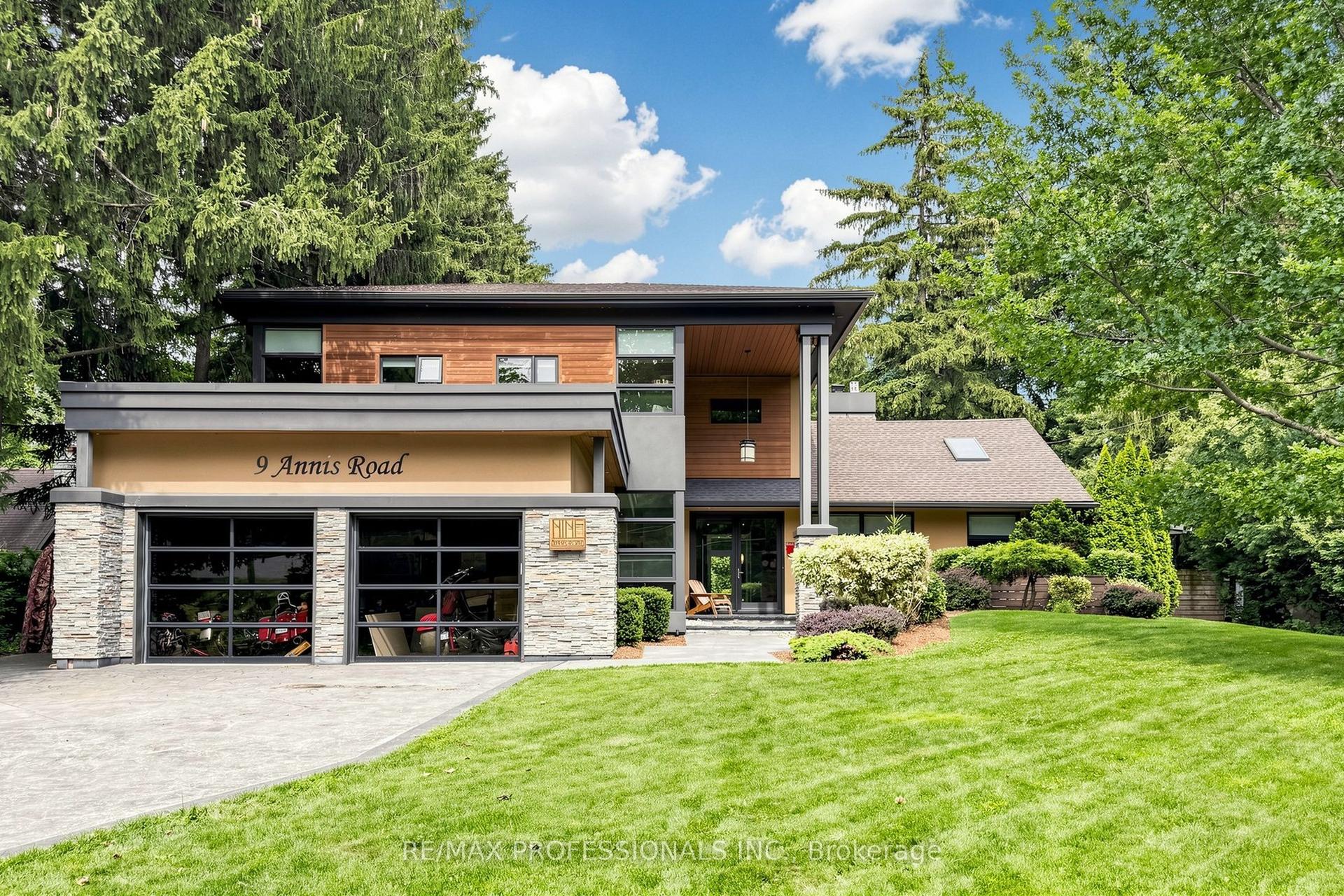 9 Annis Road, Toronto — Detached for sale, photo 1