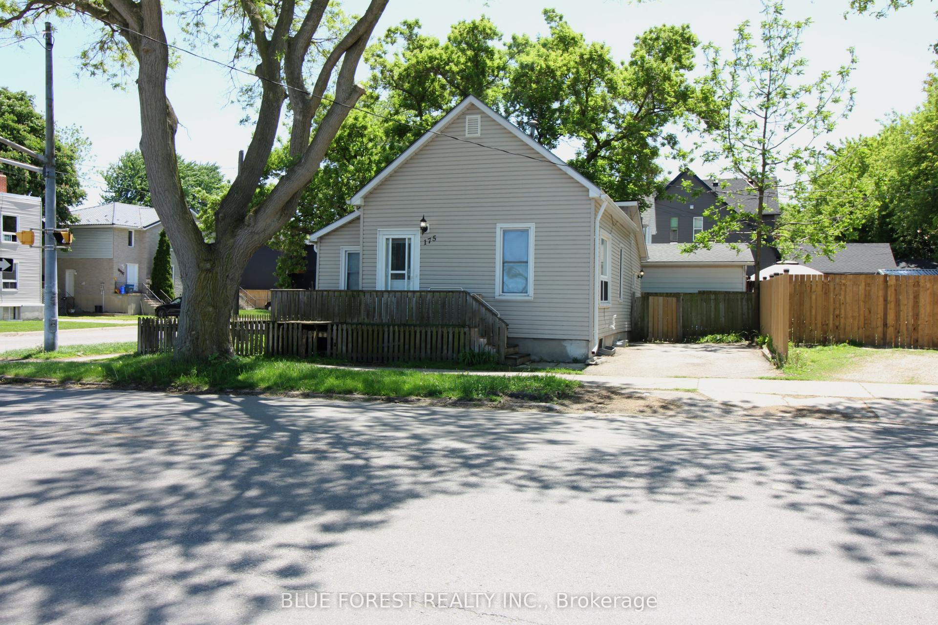 175 Davis Street — photo 1
