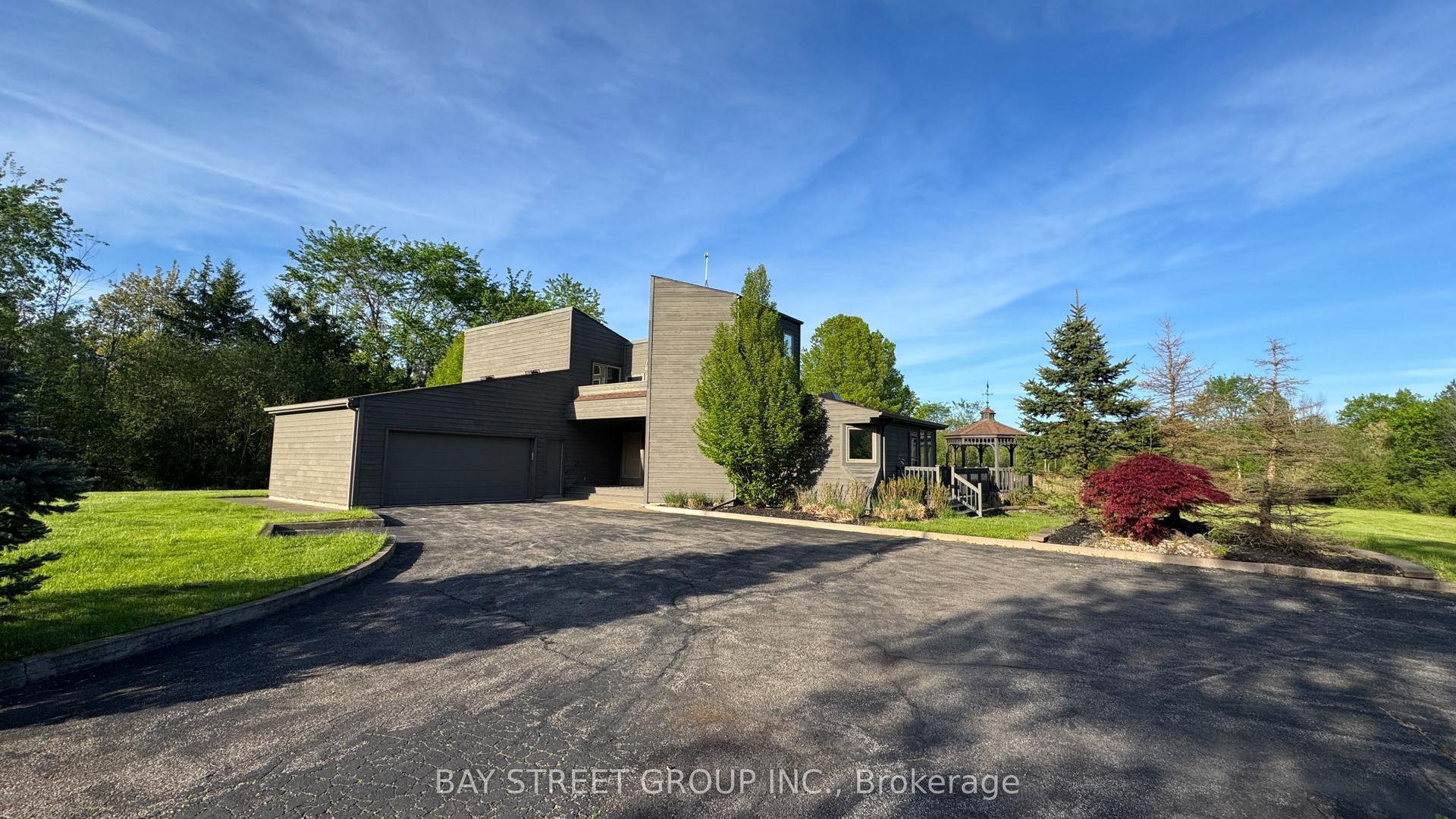 10638 WILLOUGHBY Drive — photo 1