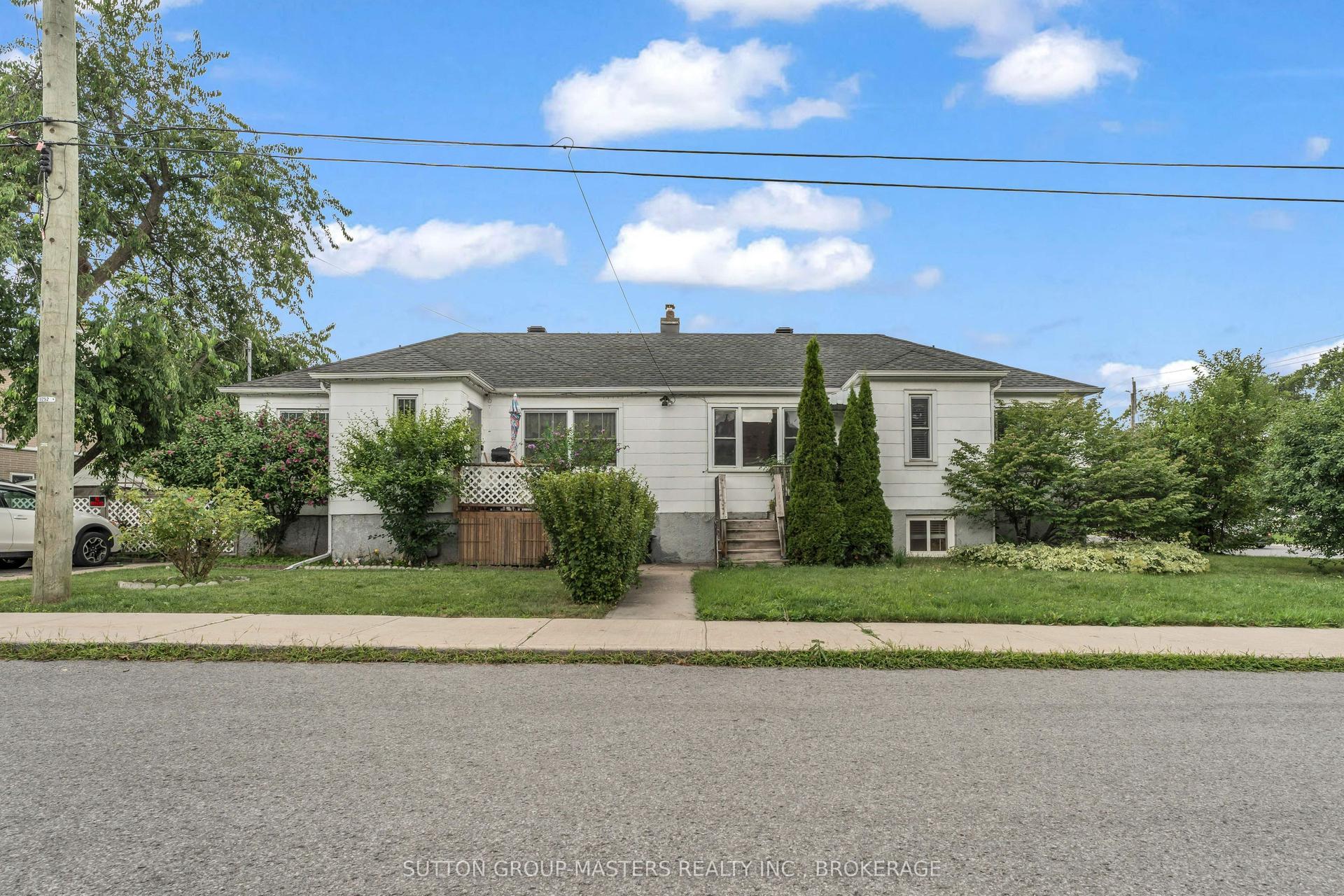 22 Westdale Avenue W, Kingston — Semi-Detached for sale, photo 1